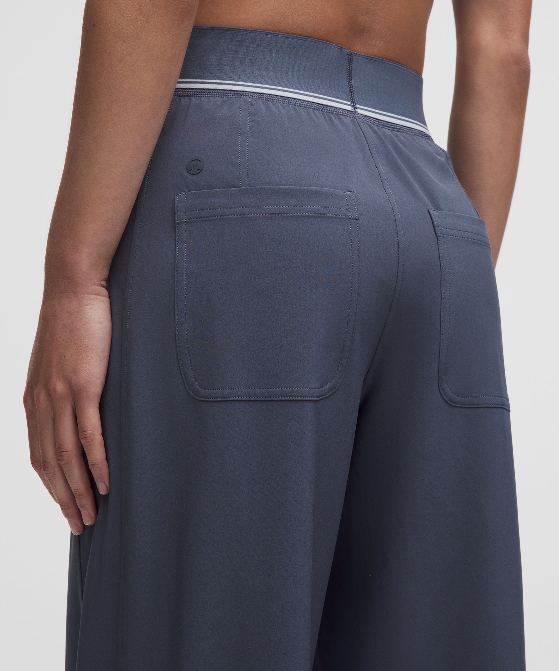 Swift High-Rise Wide-Leg Pants Logo Waistband *Asia Fit