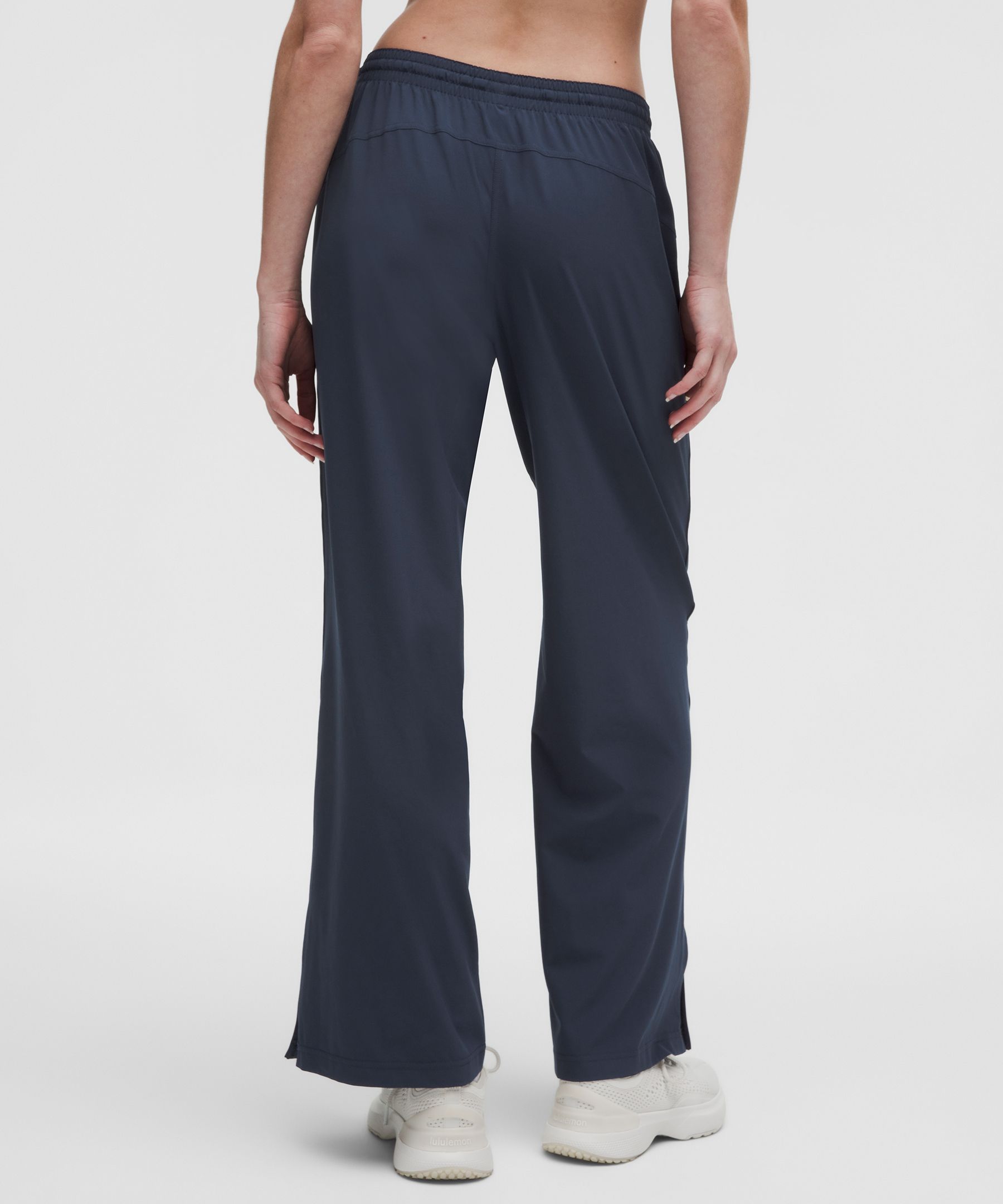 【lululemon】UVカット☆Court Rival Wide-Leg☆トラックパンツ Court Rival Wide-Leg Track Pant *Tall | Women's Track Pants