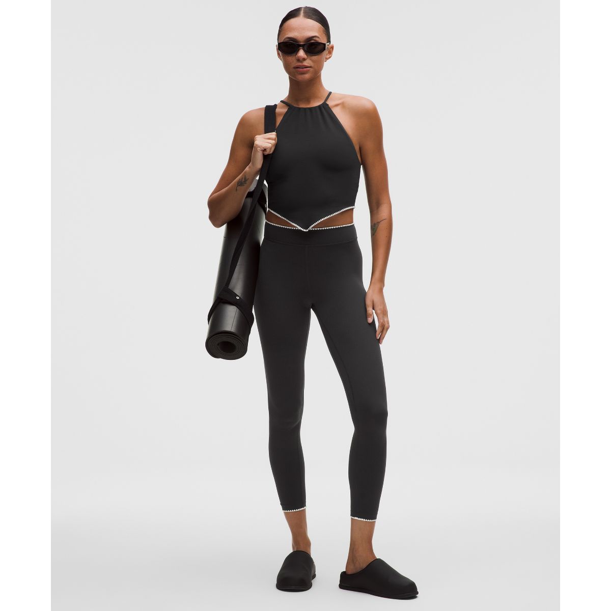 Stitch Trim High-Rise Tight 25"