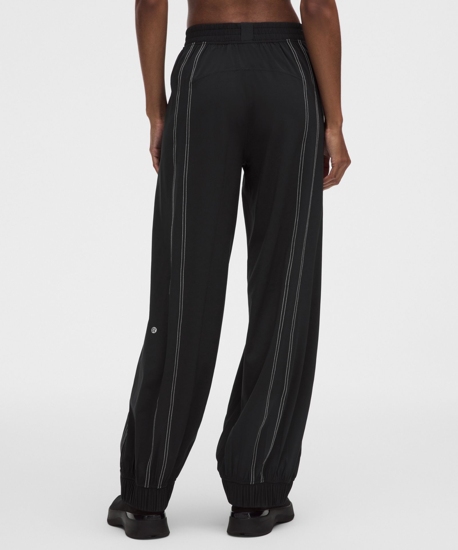 Женские джоггеры Lululemon Define High-Rise Swift — фото 3