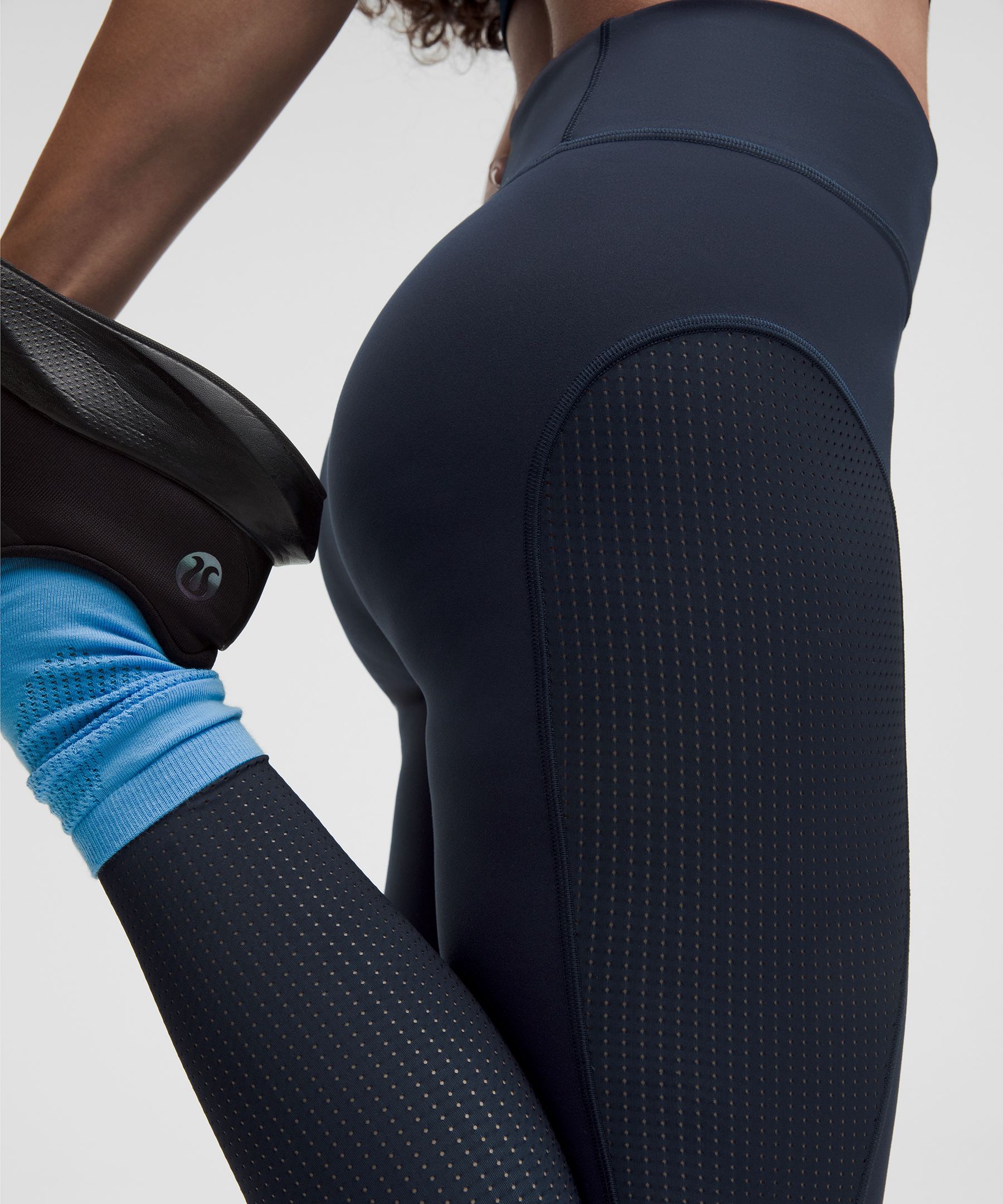 Legging taille haute avec empi&egrave;cements en maille 71&nbsp;cm *Collection SLNSH