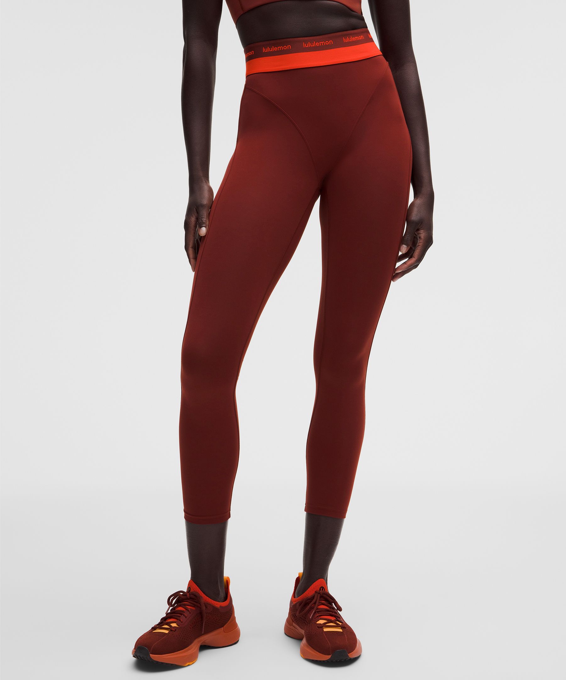 Leggings para entrenar Everlux Contour-seam de cintura alta 25&rdquo; 