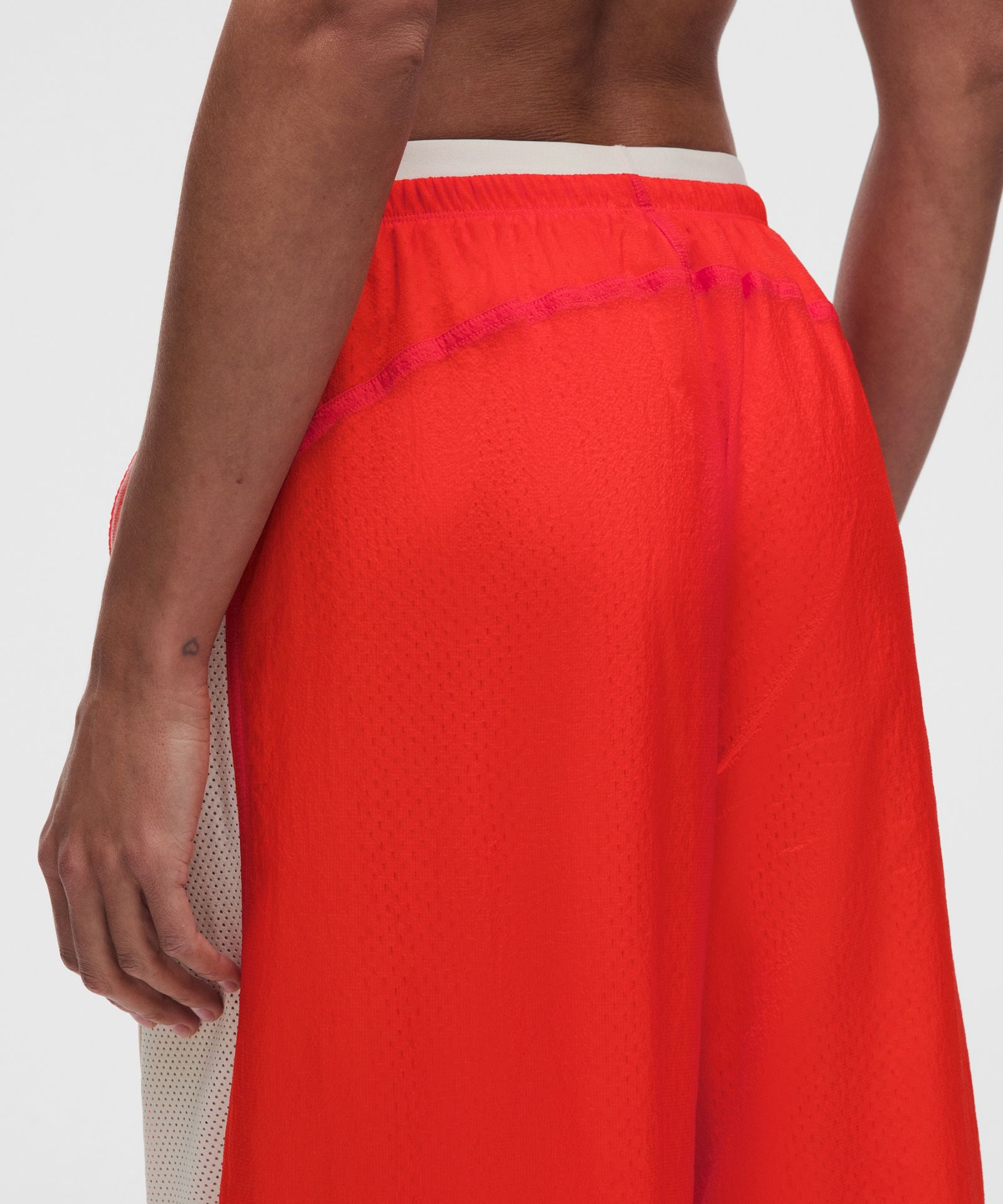 Женские нейлоновые брюки Lululemon License to Train со средней посадкой — фото 6