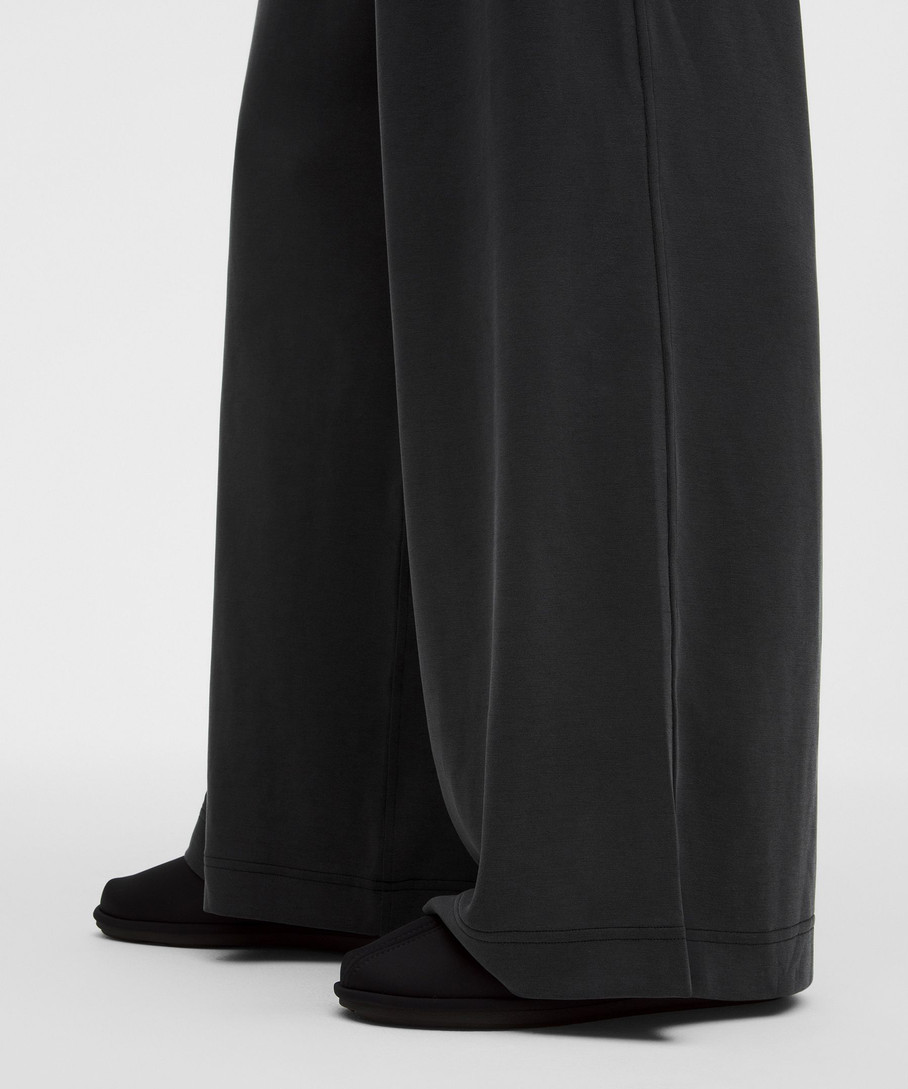 Lightweight Softstreme Mid-Rise Pant *Regular