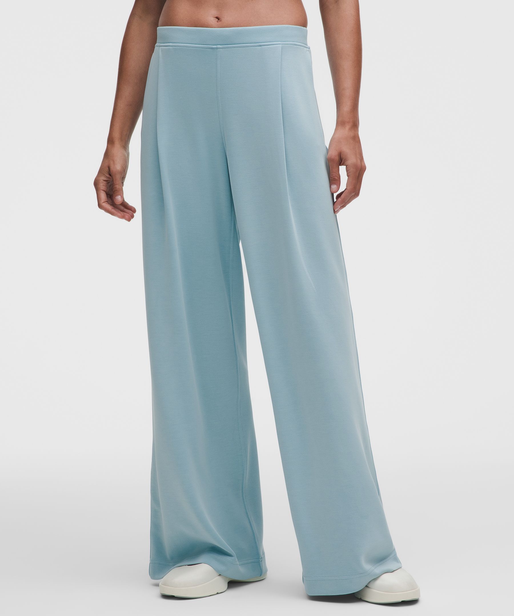 Pantalon l&eacute;ger taille mi-haute en Softstreme *Standard