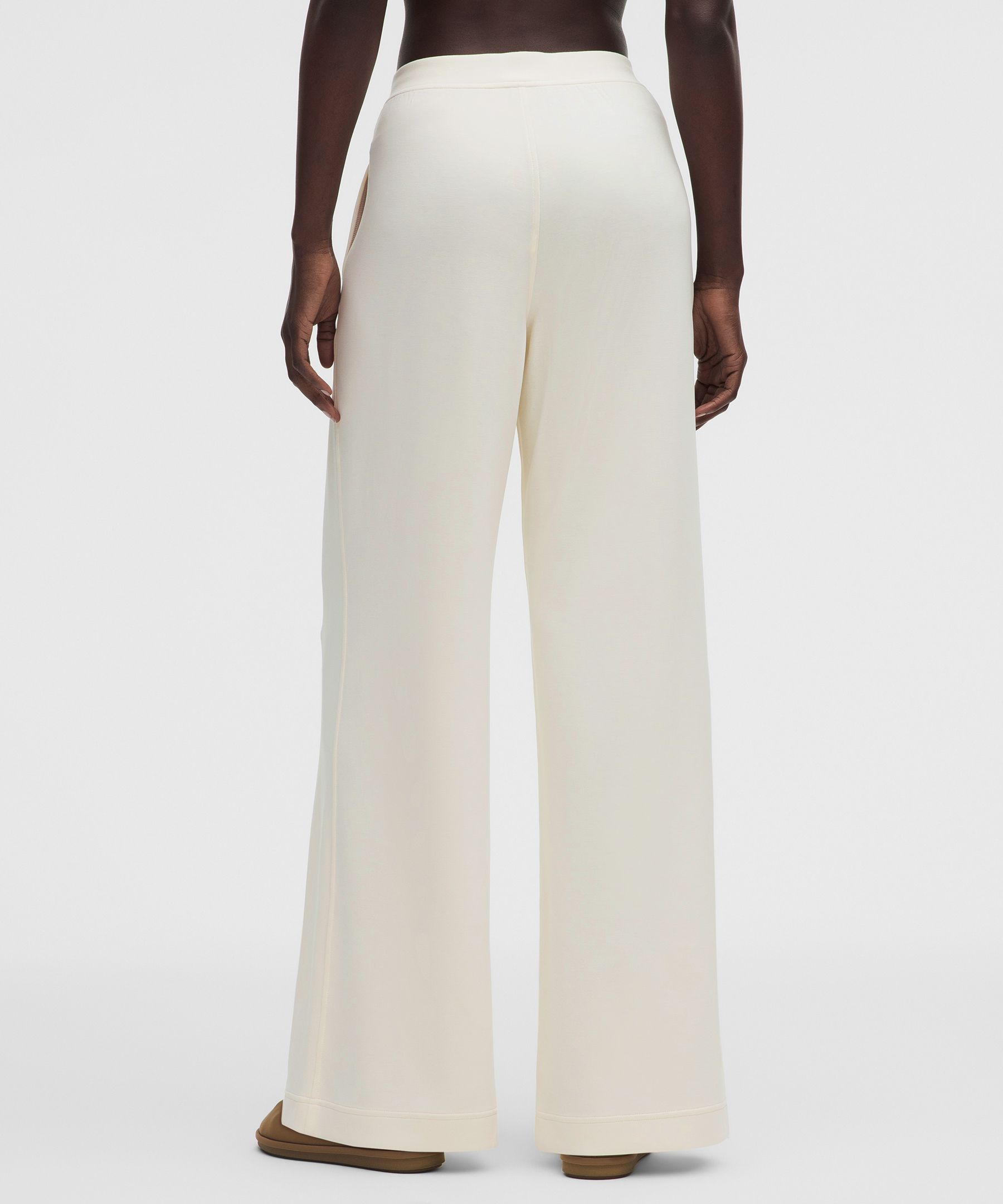 Pantalon l&eacute;ger taille mi-haute en Softstreme *Standard
