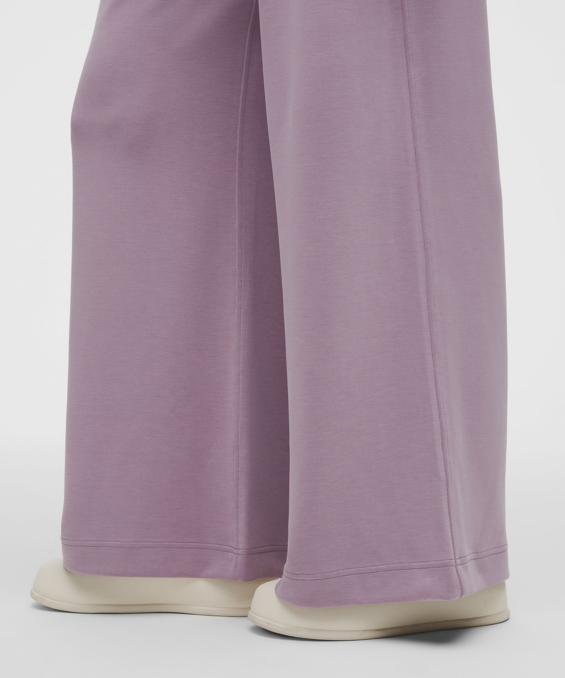 Lightweight Softstreme Mid-Rise Pant *Regular
