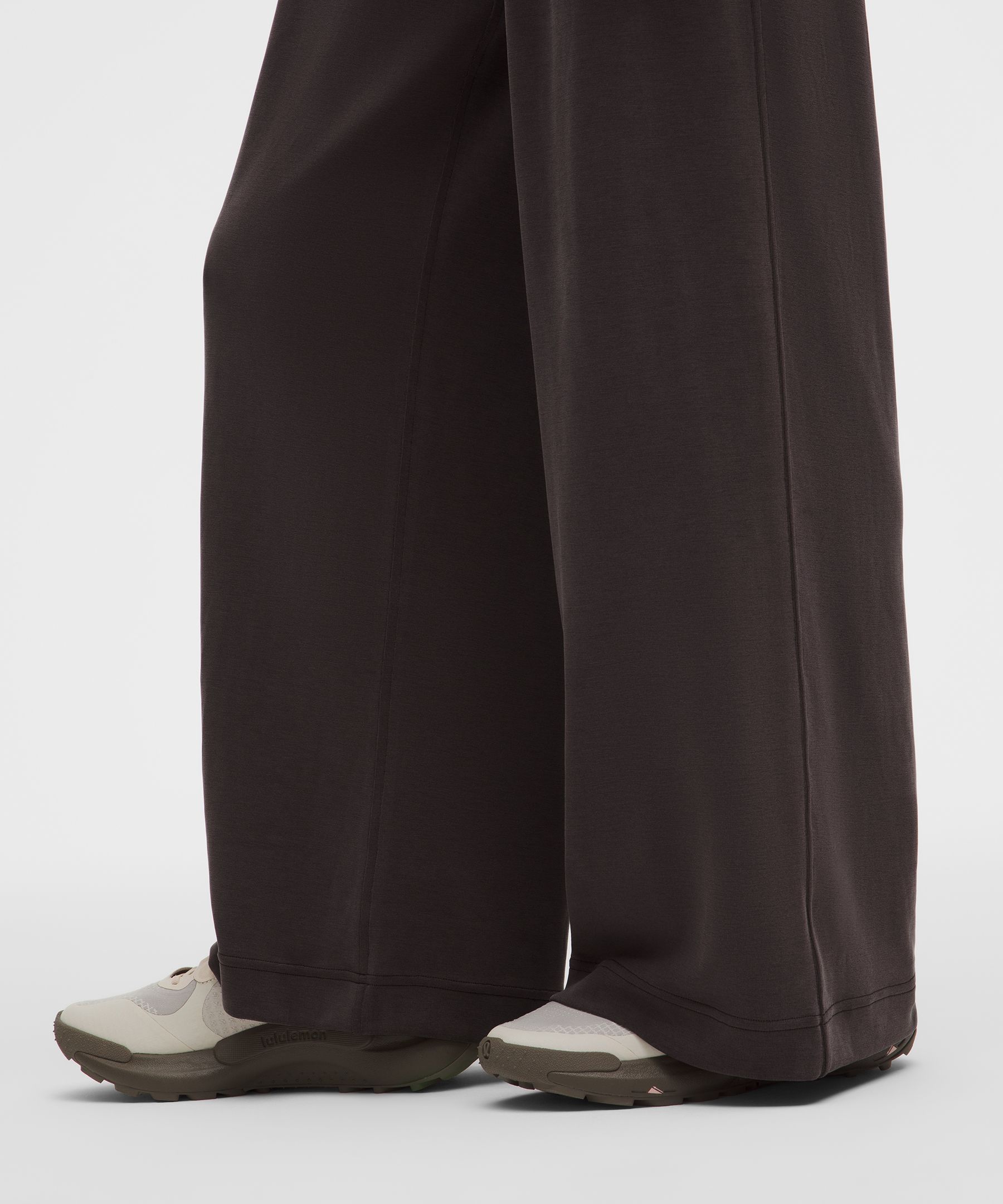 Lightweight Softstreme Mid-Rise Pant *Regular