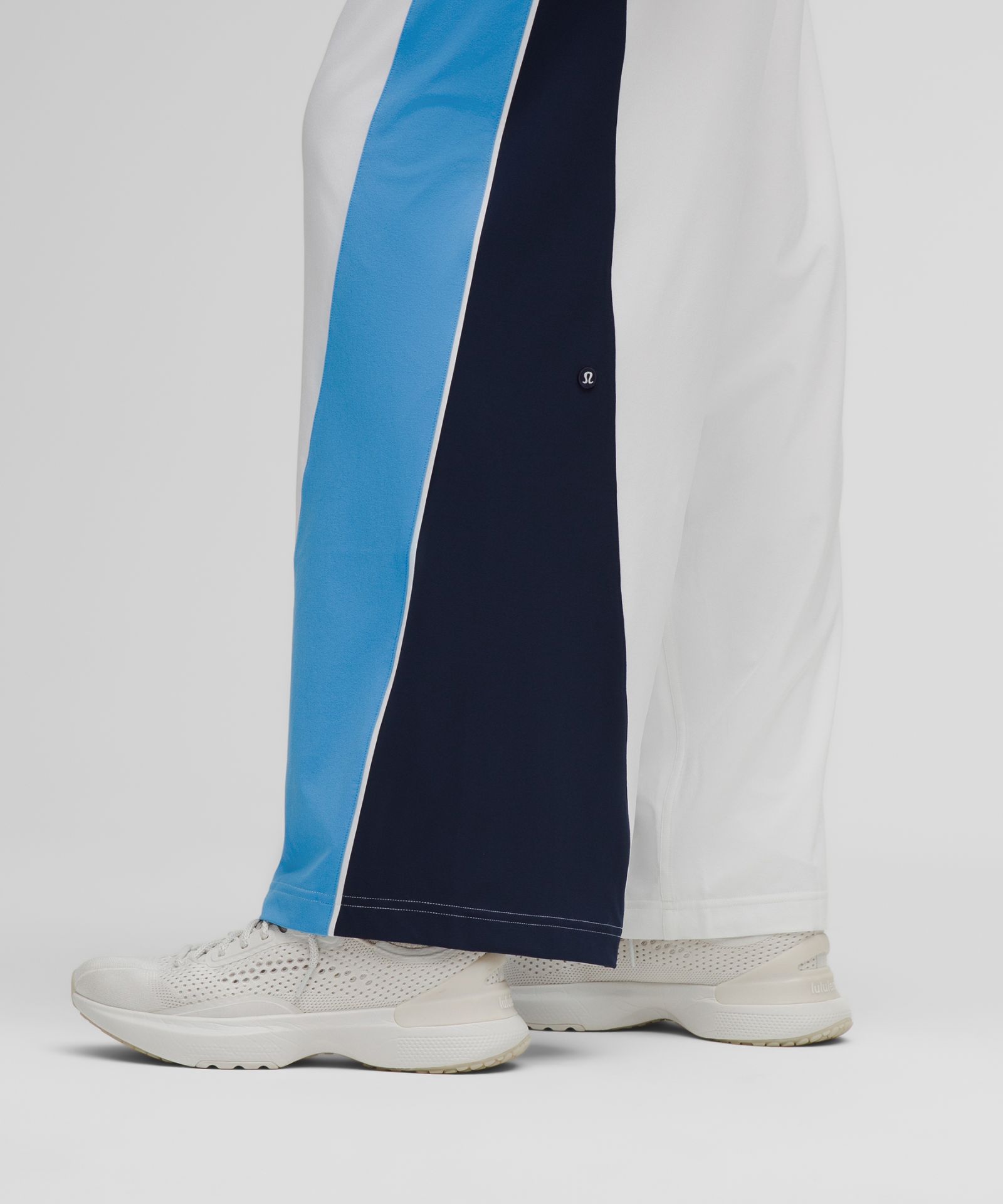 Женские теннисные брюки Lululemon Court Champ с UV-защитой — фото 7
