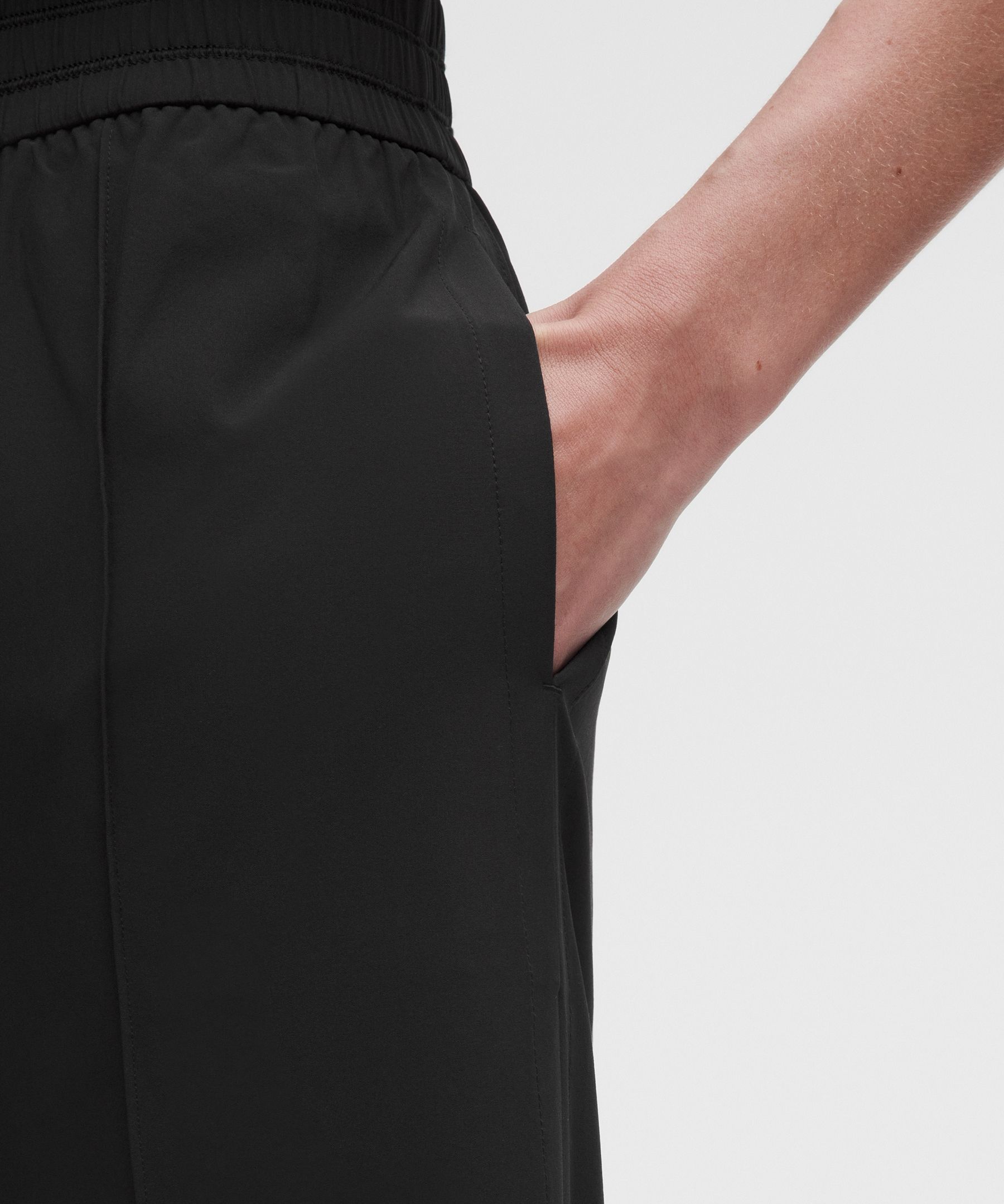 Breezily Mid-Rise Cropped Pant