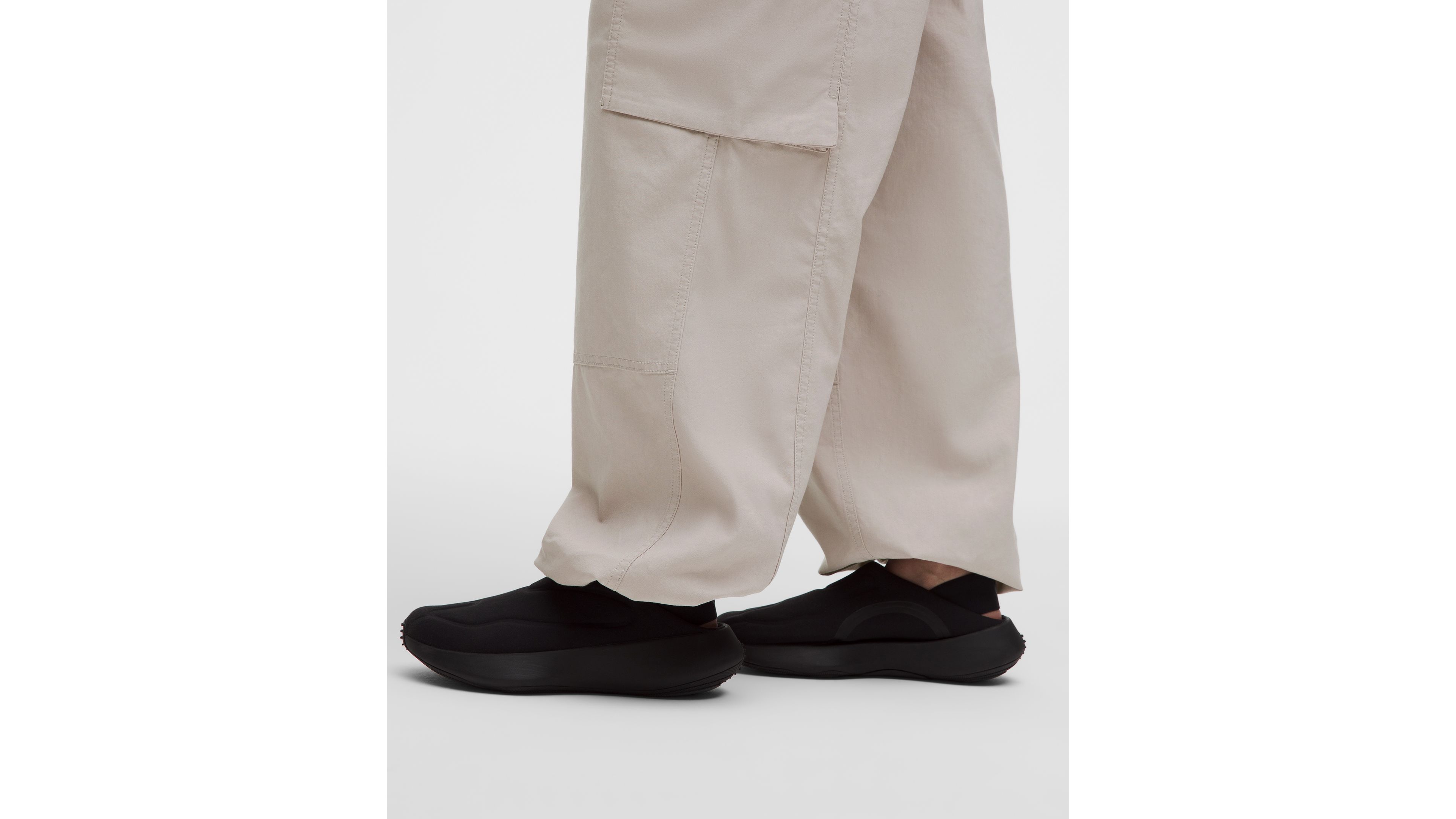 LuluLinen Mid-Rise Cargo Pant