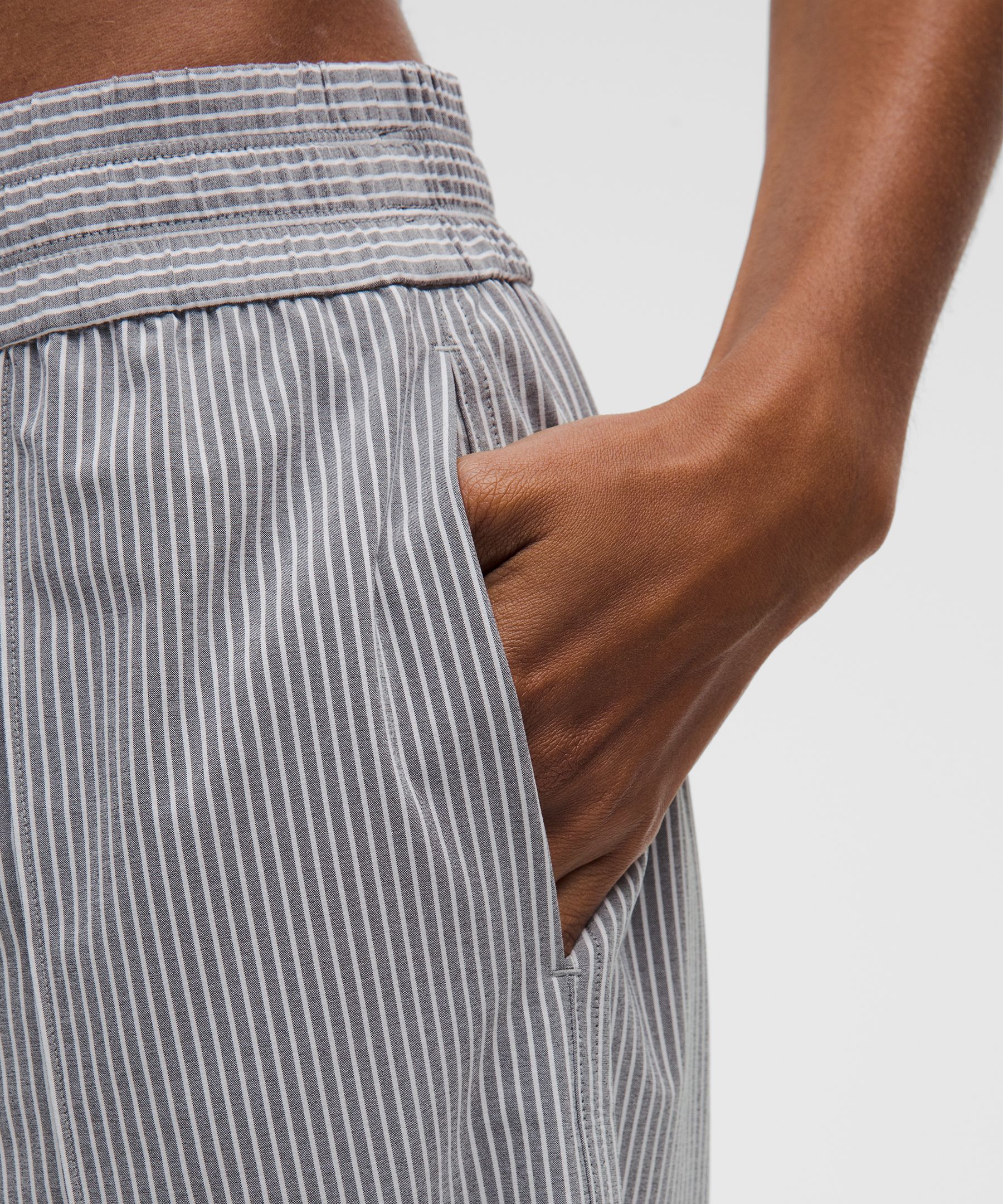 Breezily Mid-Rise Cropped Pant