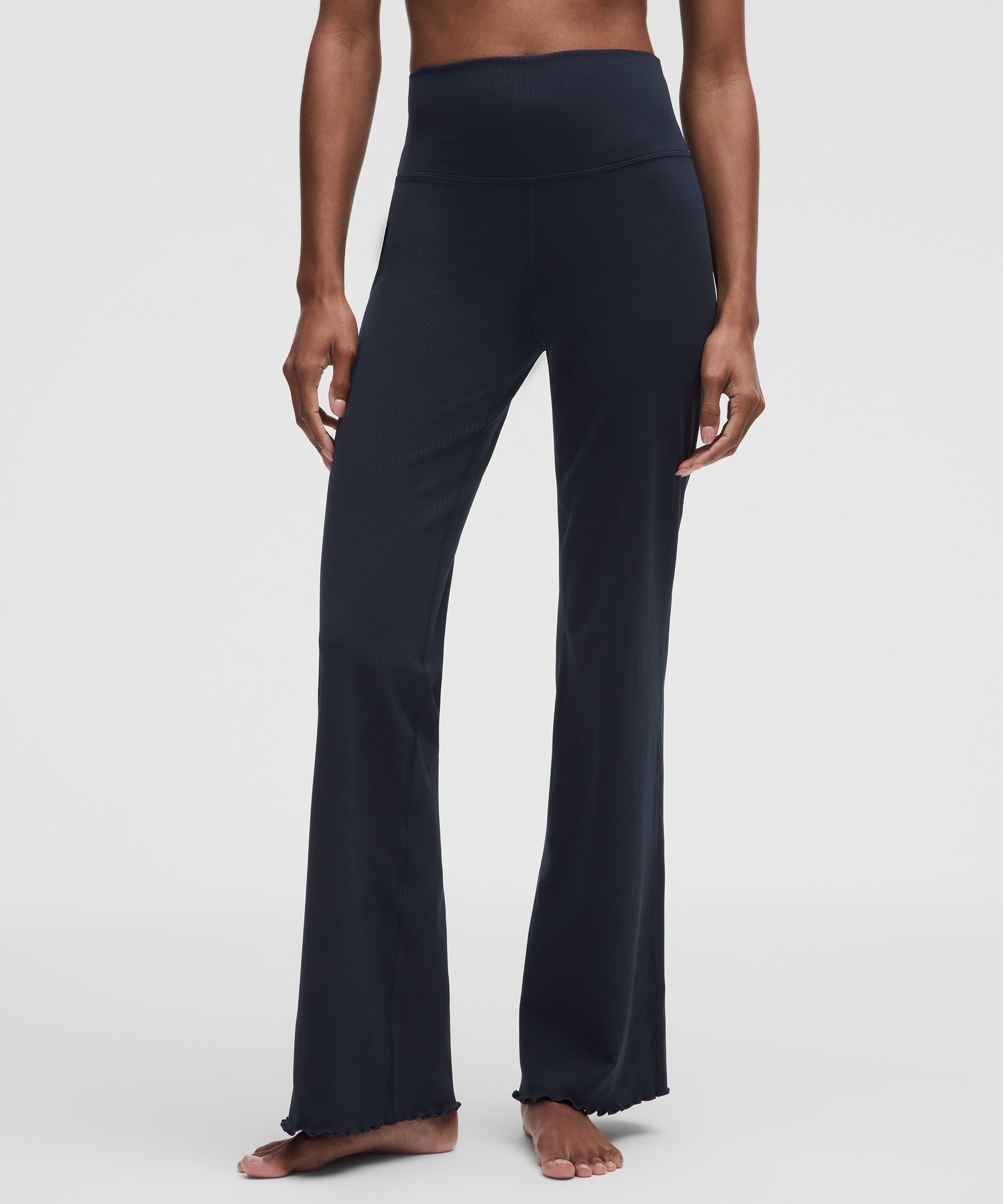 Legging lululemon Align&trade; &eacute;vas&eacute; taille haute ourlet ondul&eacute;