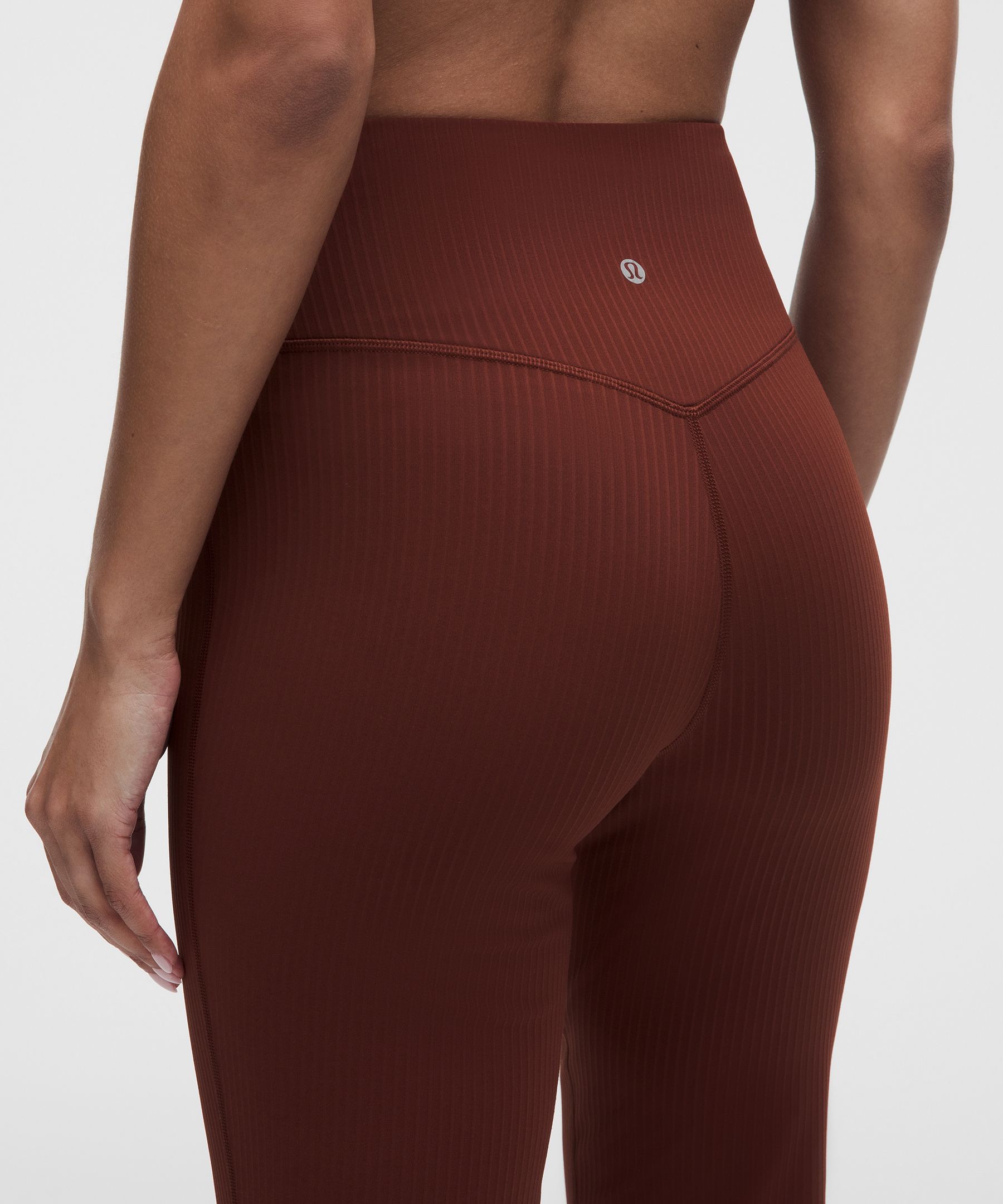 Legging lululemon Align&trade; &eacute;vas&eacute; taille haute ourlet ondul&eacute;