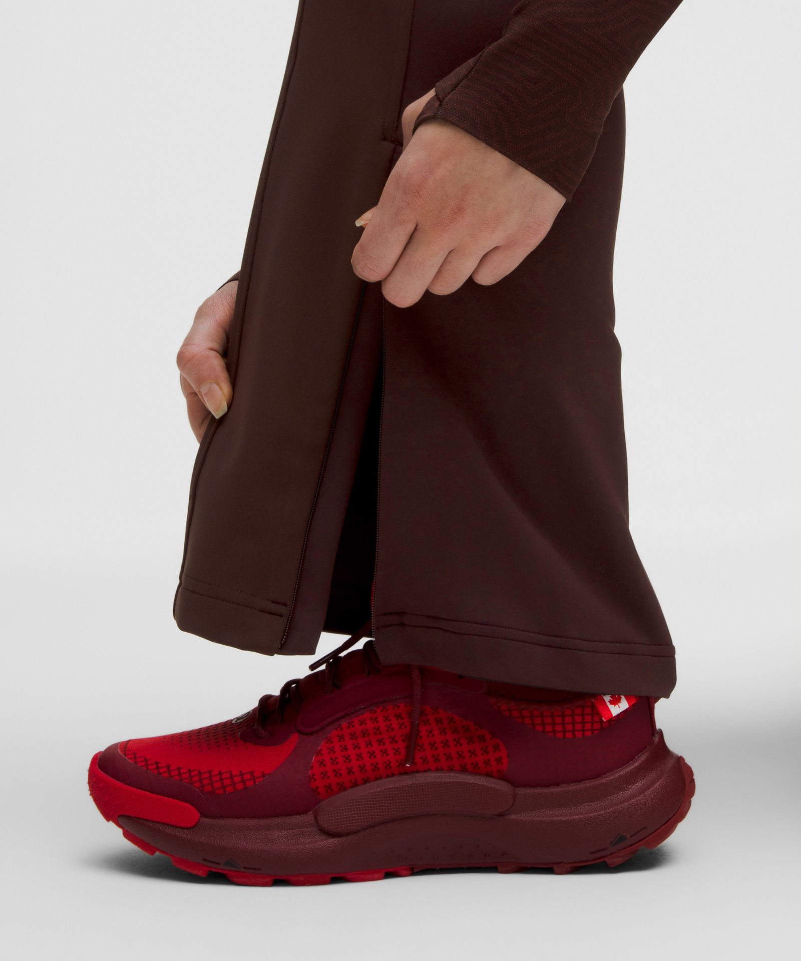 Lululemon Team Canada Cold Weather Flared Pant Short *COC Logo — фото 7