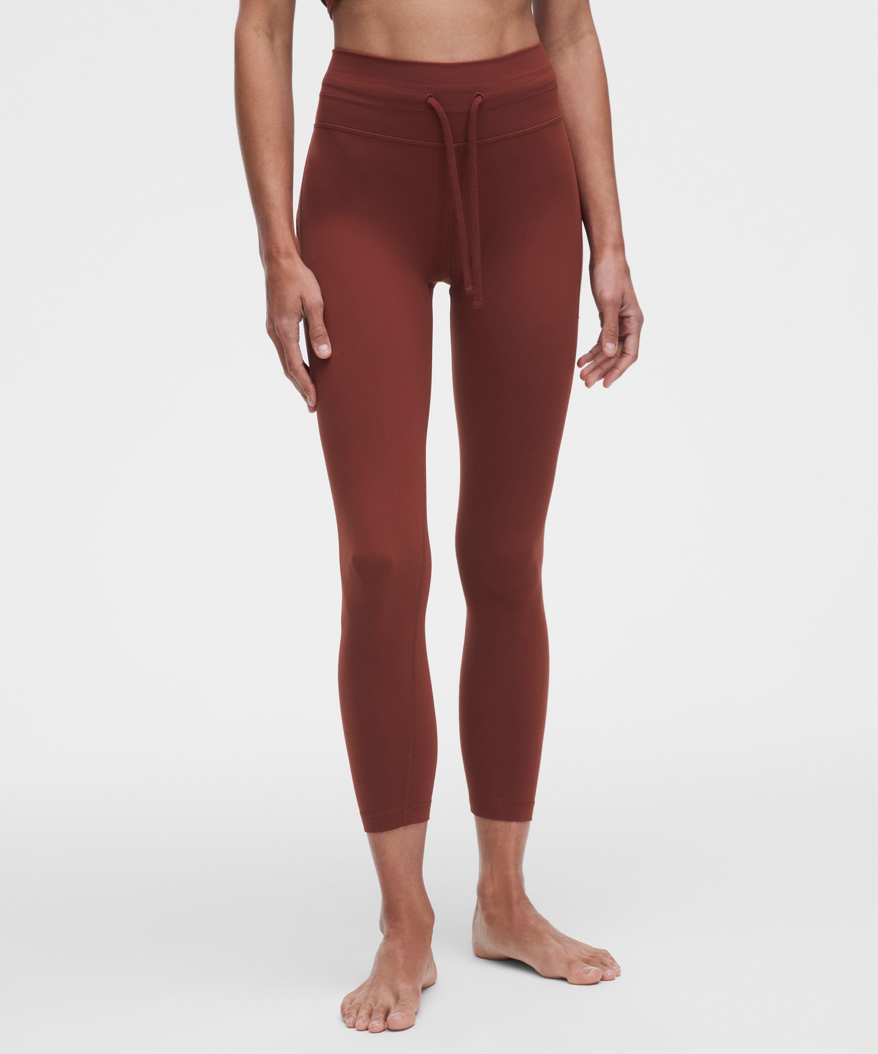 Leggings Groove de cintura alta con cord&oacute;n ajustable 25&rdquo;