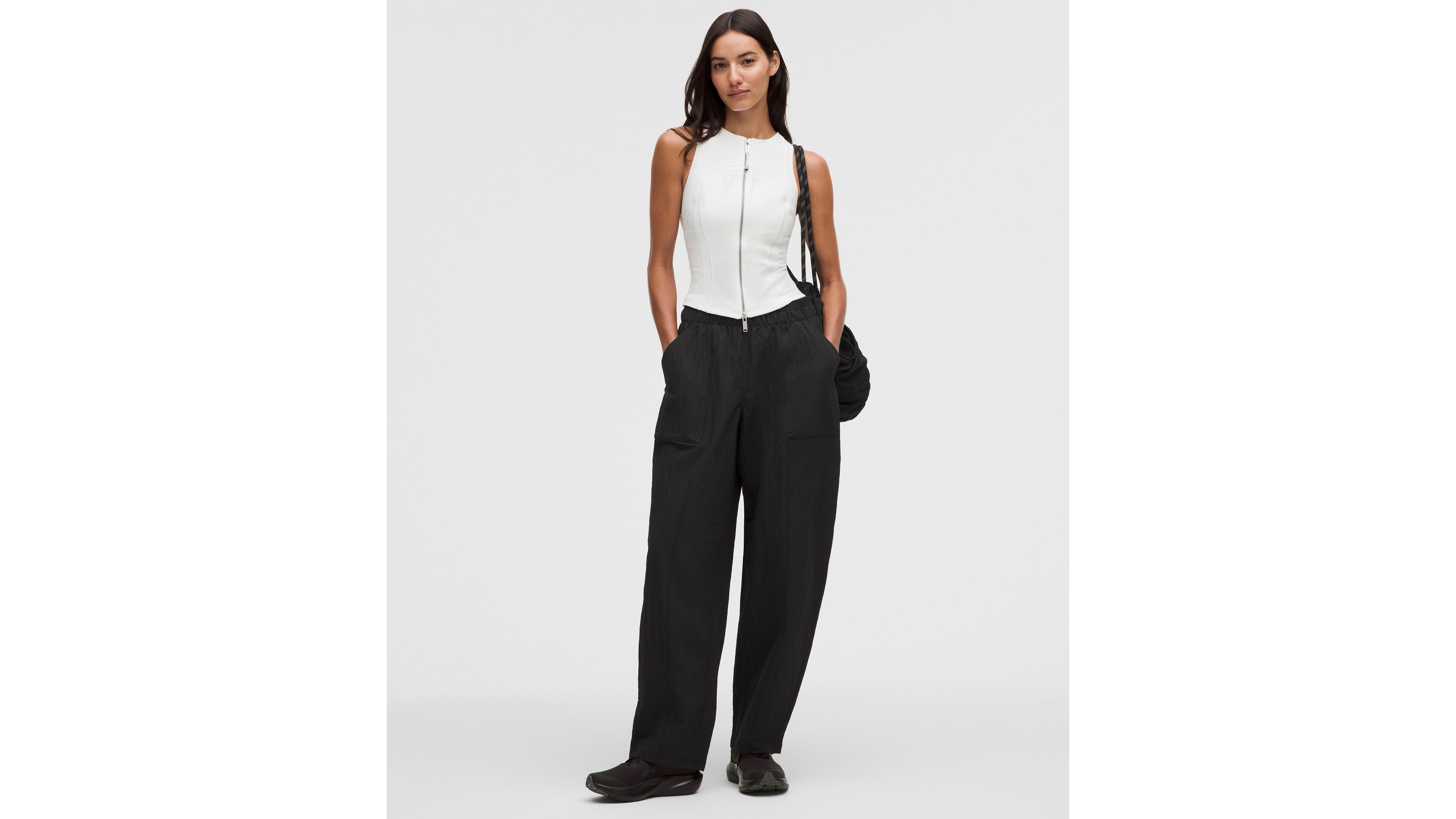 Crinkle Nylon Mid-Rise Barrel-Leg Pant *Short