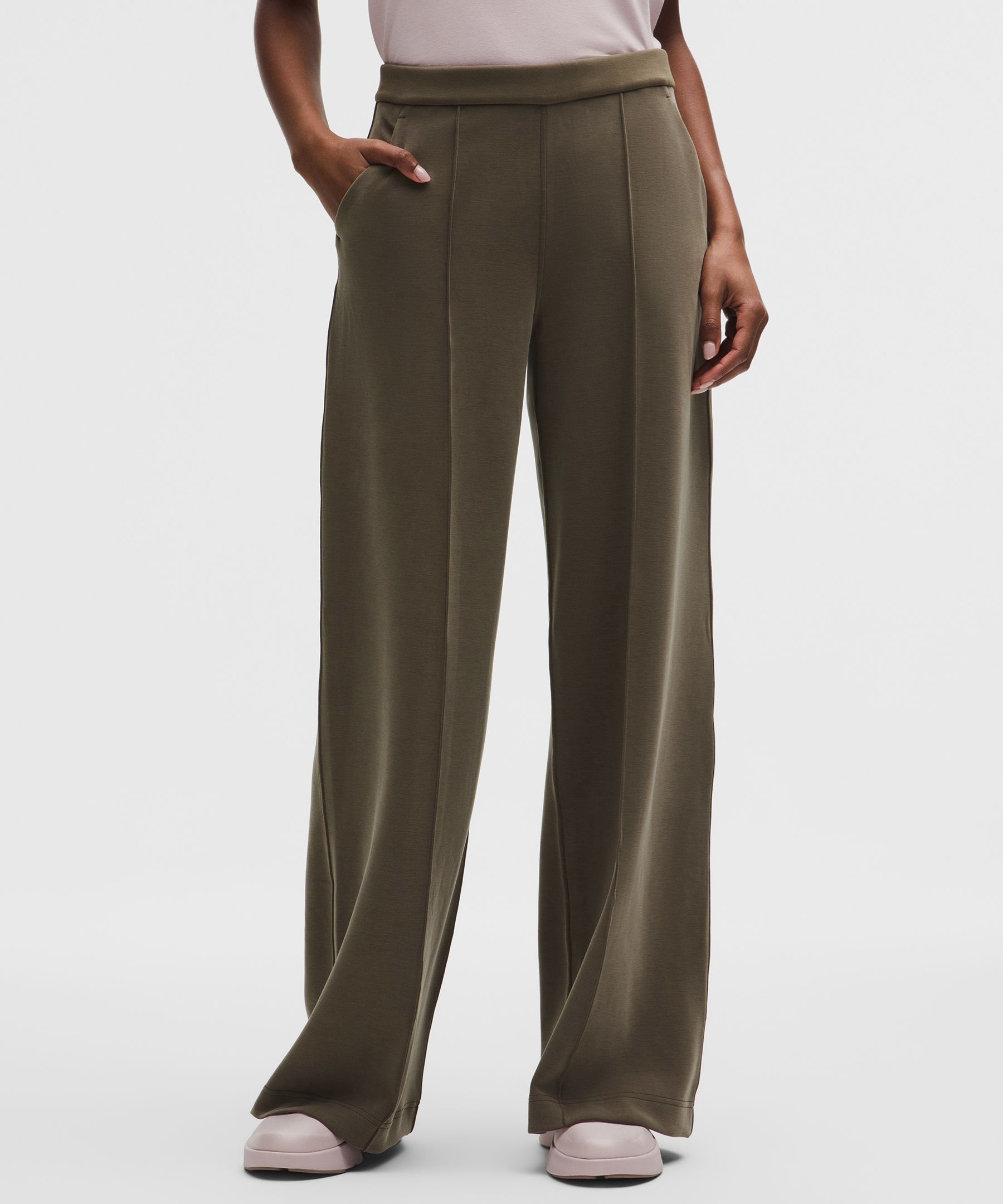 Softstreme Pintuck High-Rise Wide-Leg Pant *Regular