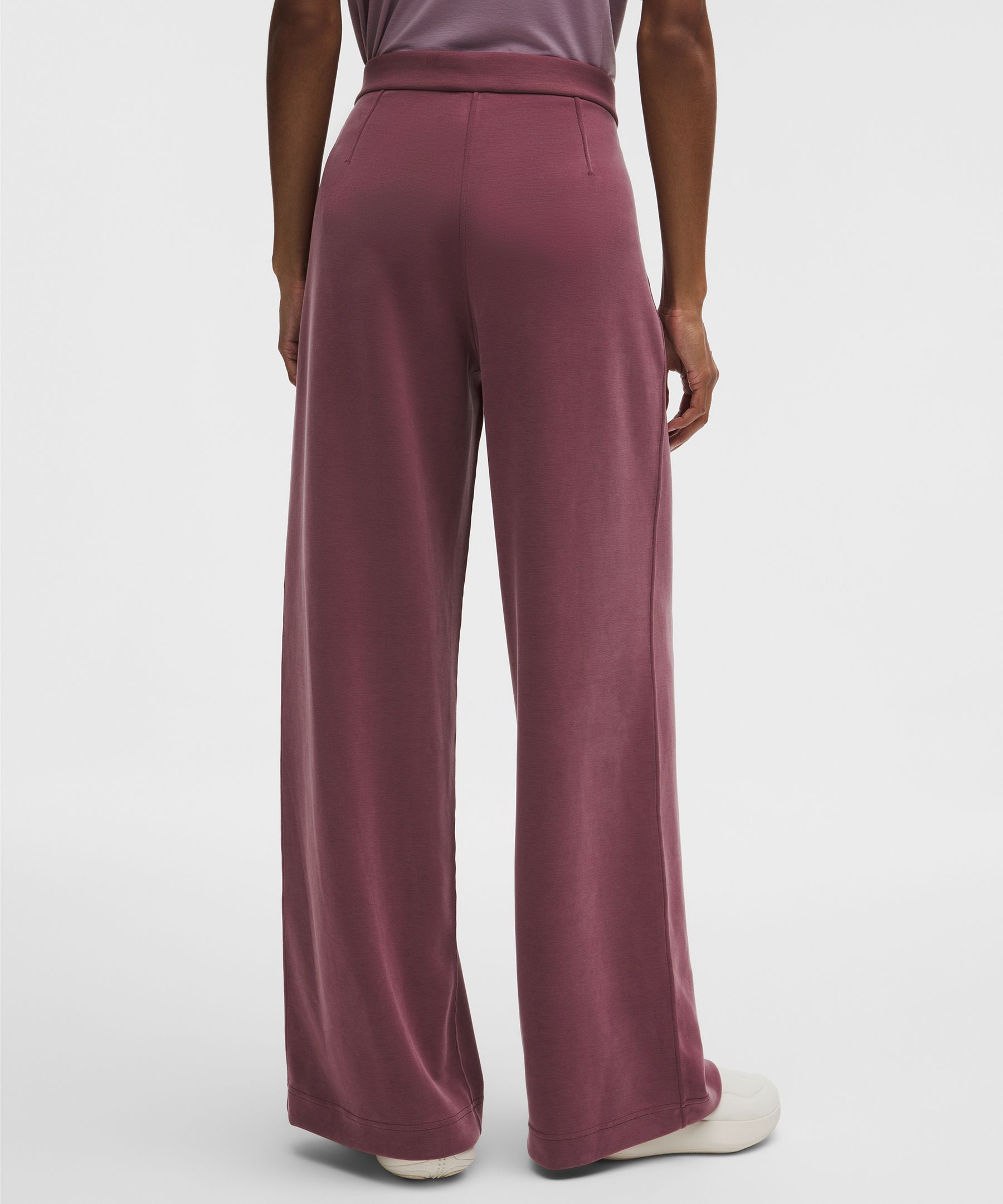 Softstreme Pintuck High-Rise Wide-Leg Pant *Regular
