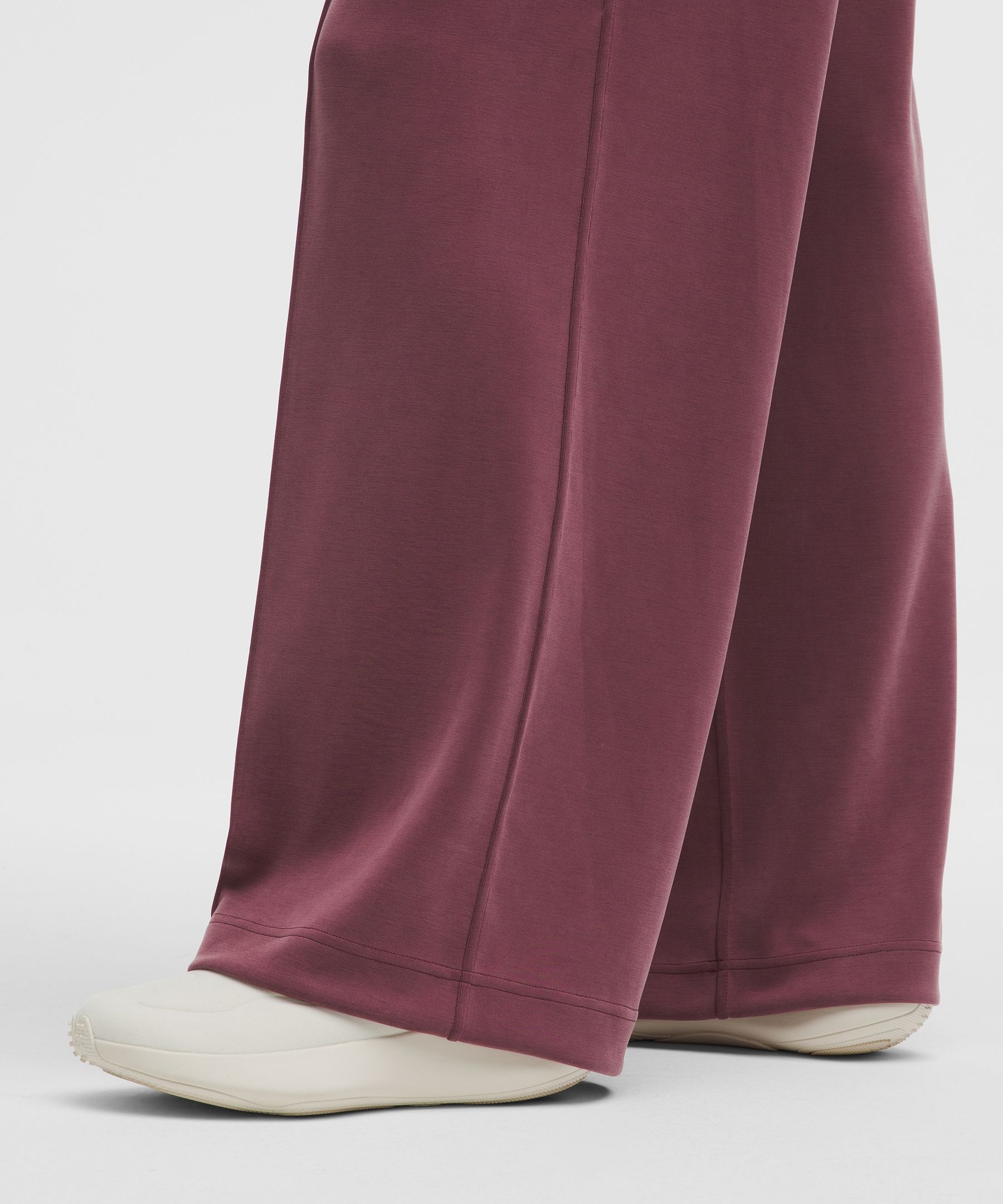 Softstreme Pintuck High-Rise Wide-Leg Pant *Regular