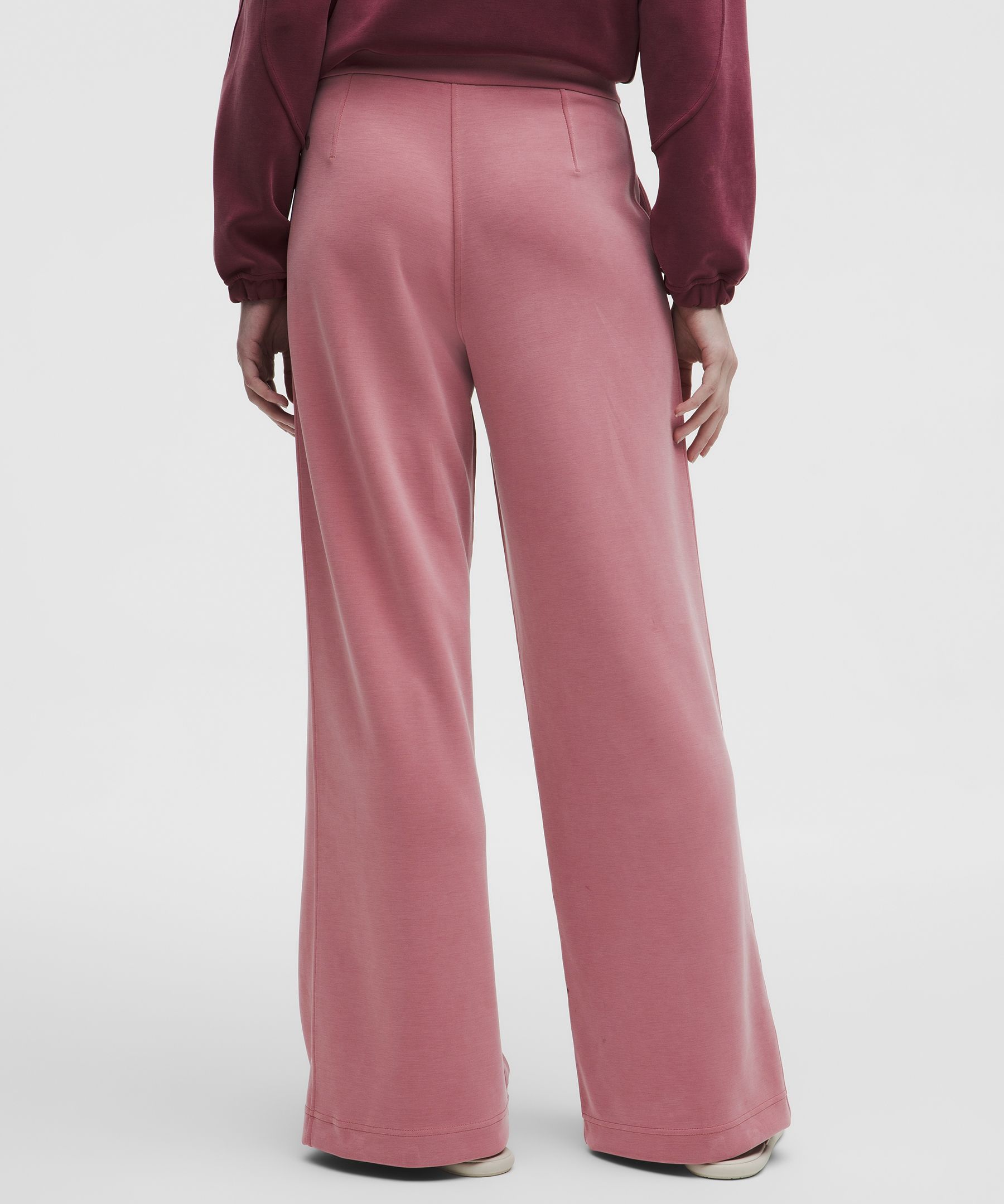 Softstreme Pintuck High-Rise Wide-Leg Pant *Regular