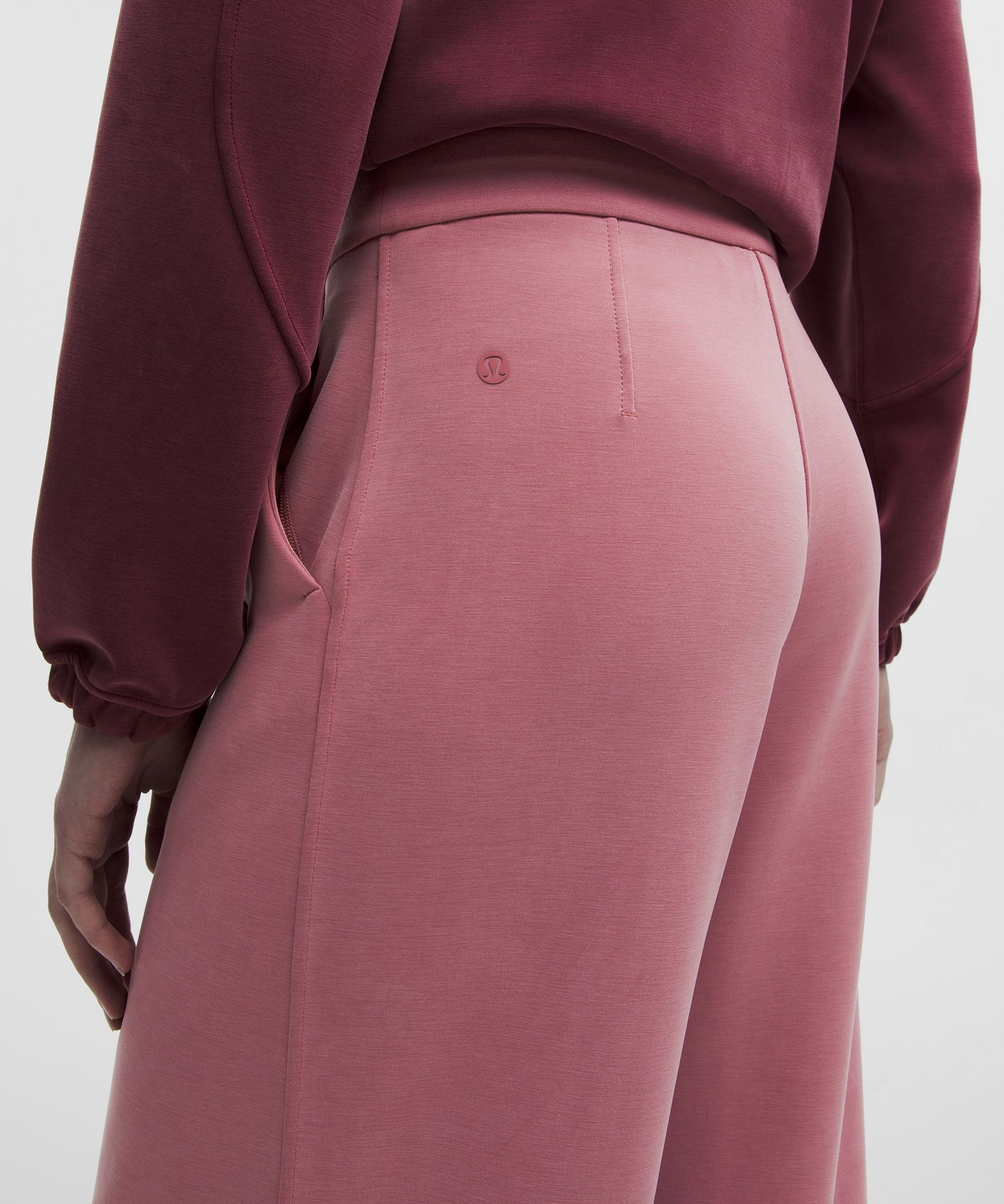 Softstreme Pintuck High-Rise Wide-Leg Pant *Regular