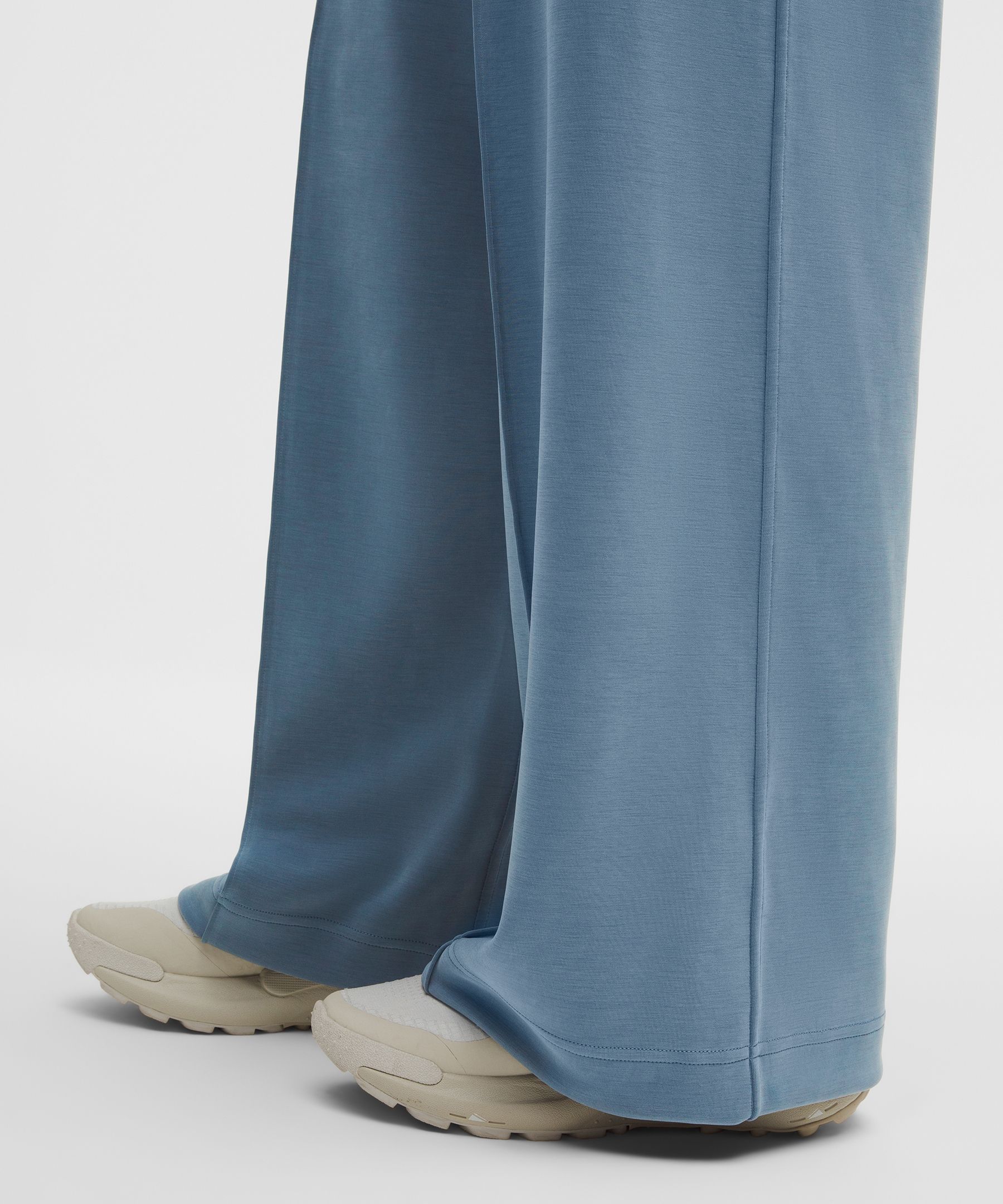 Softstreme Pintuck High-Rise Wide-Leg Pant