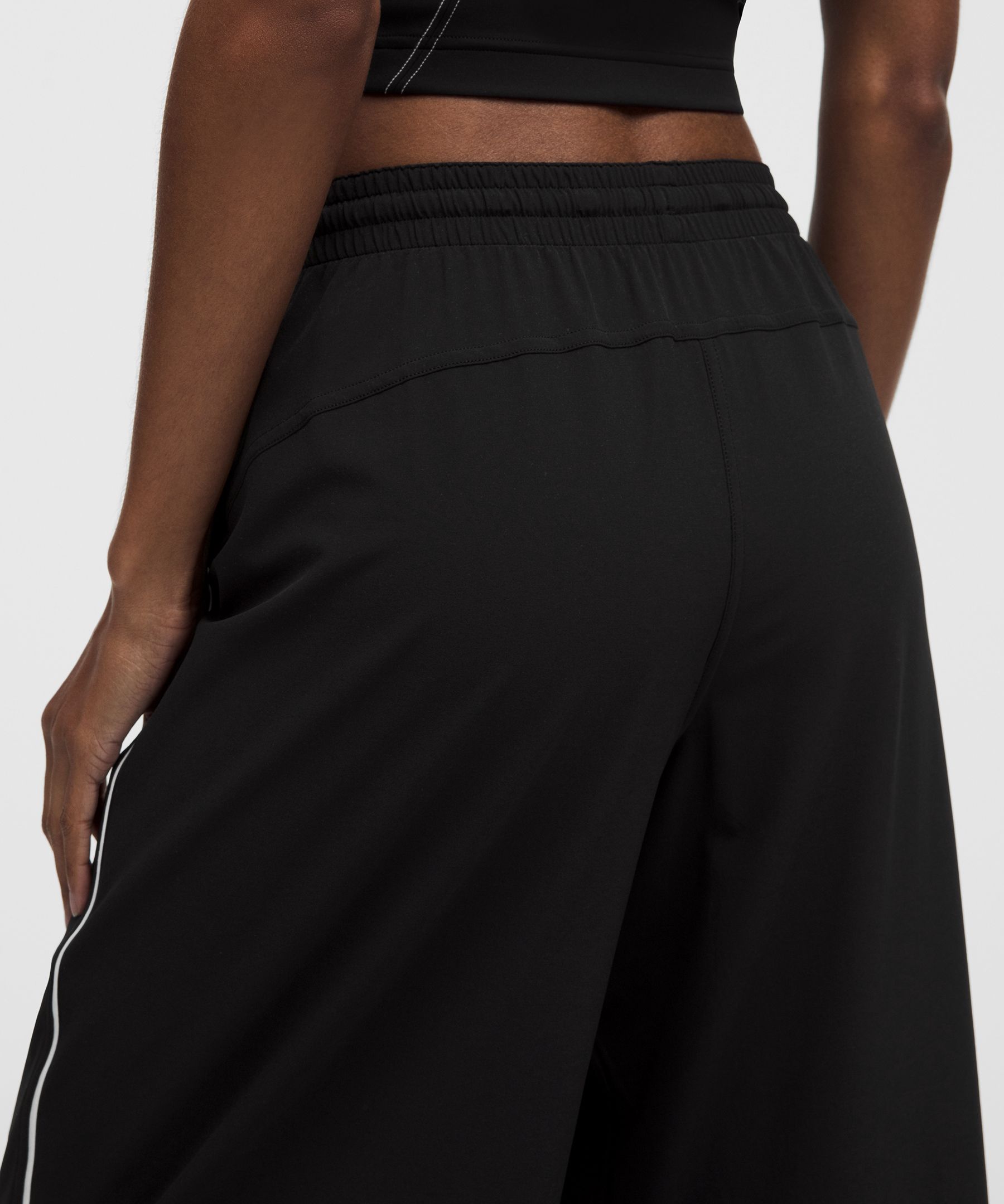 Court Rival Wide-Leg Track Pant Regular *Contrast Drawcord