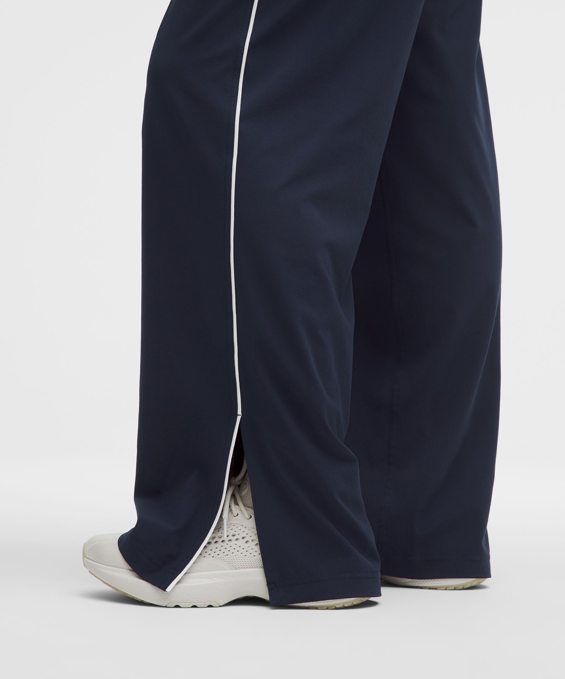 Court Rival Wide-Leg Track Pant Regular *Contrast Drawcord