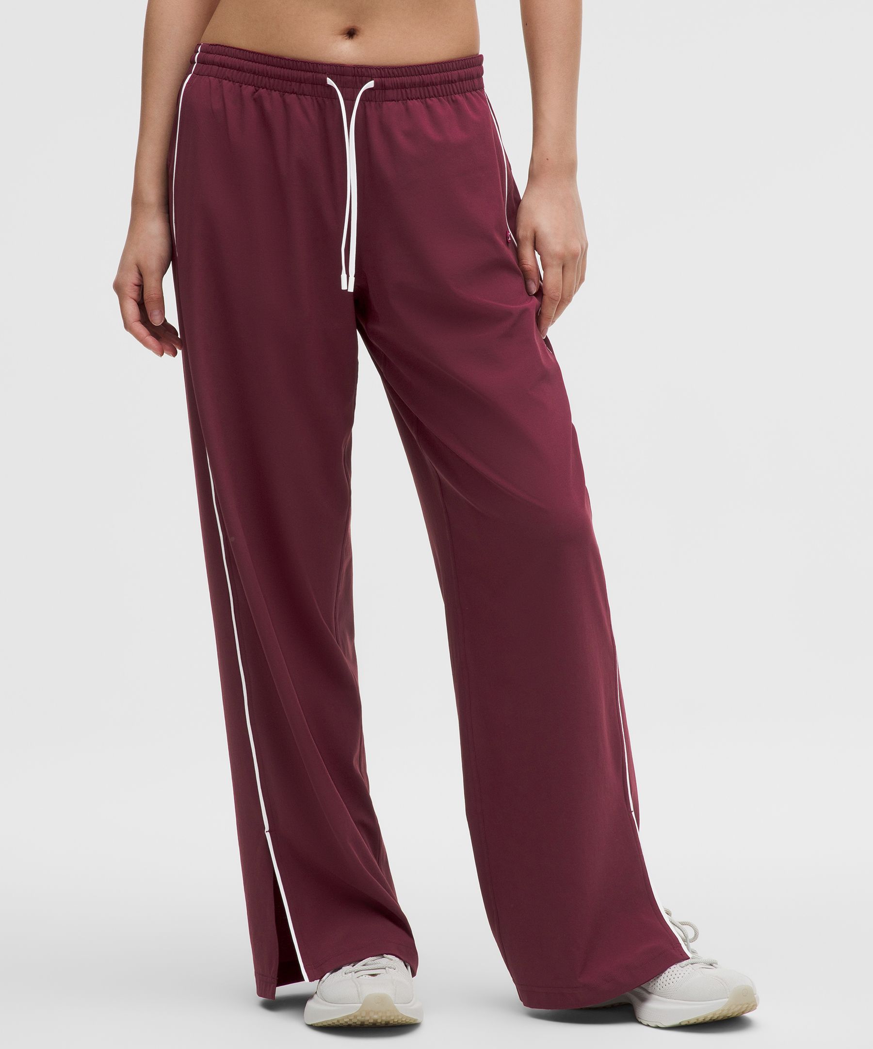 Court Rival Wide-Leg Track Pant *Regular