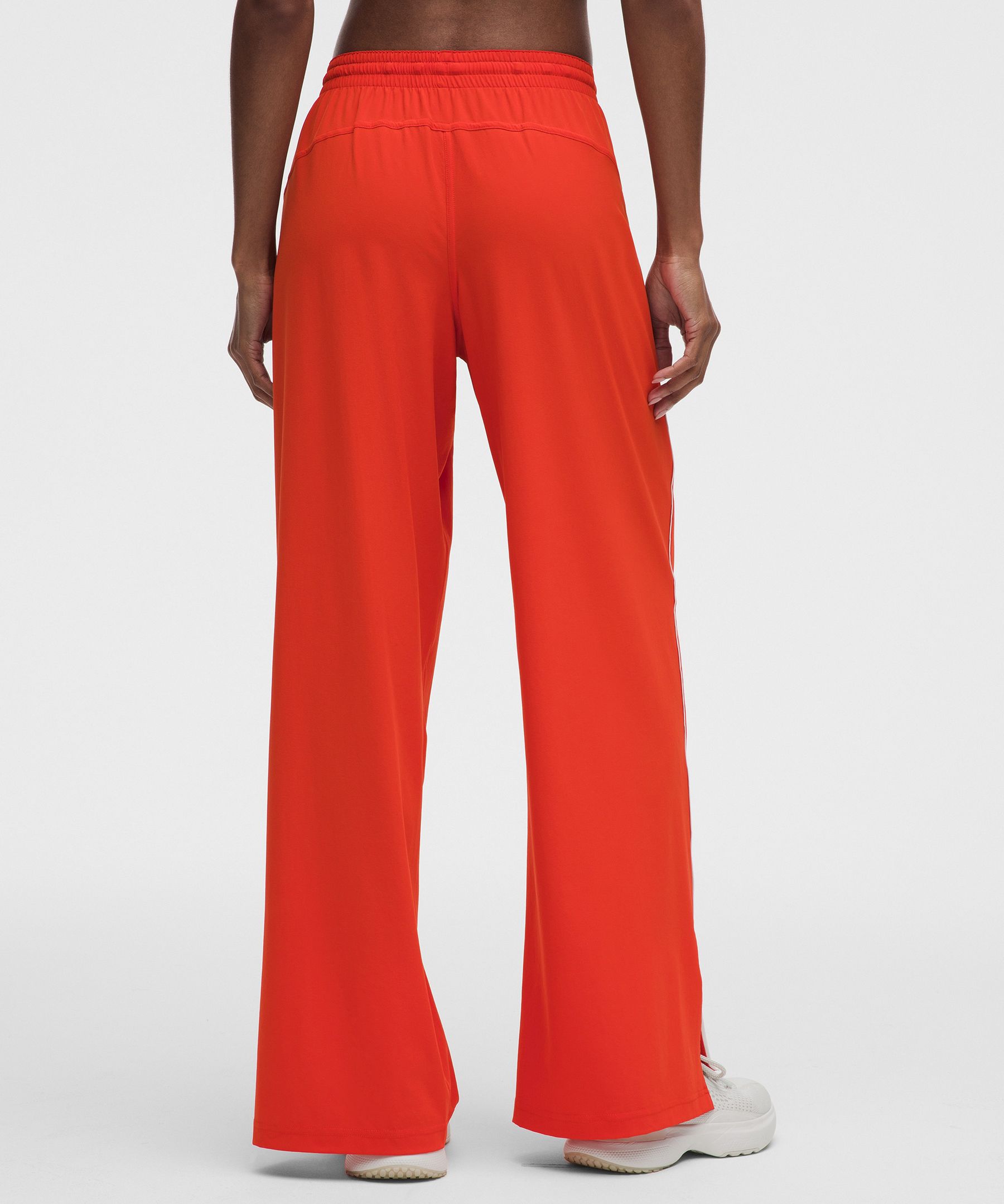 Court Rival Wide-Leg Track Pant *Regular