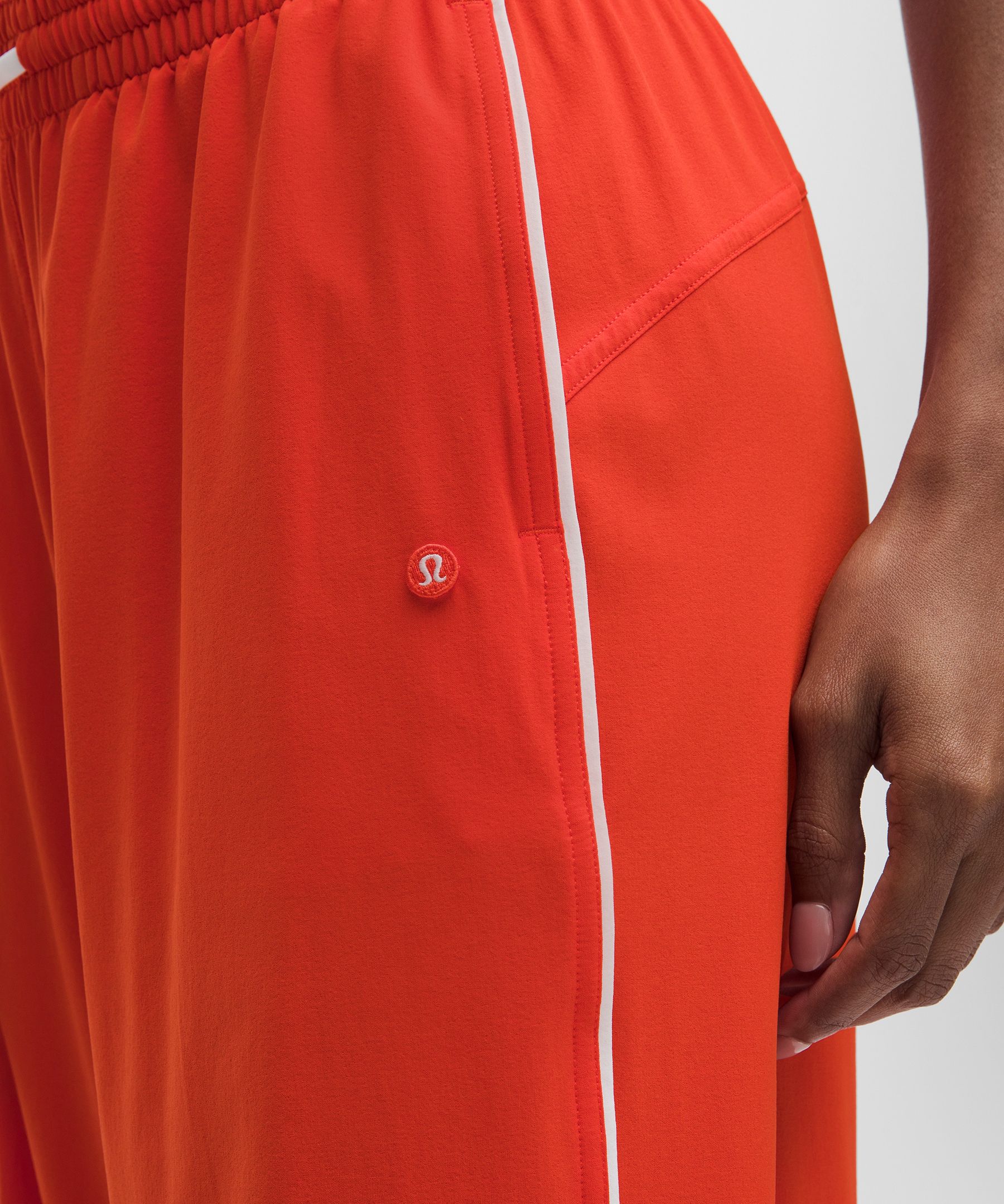 Court Rival Wide-Leg Track Pant *Regular