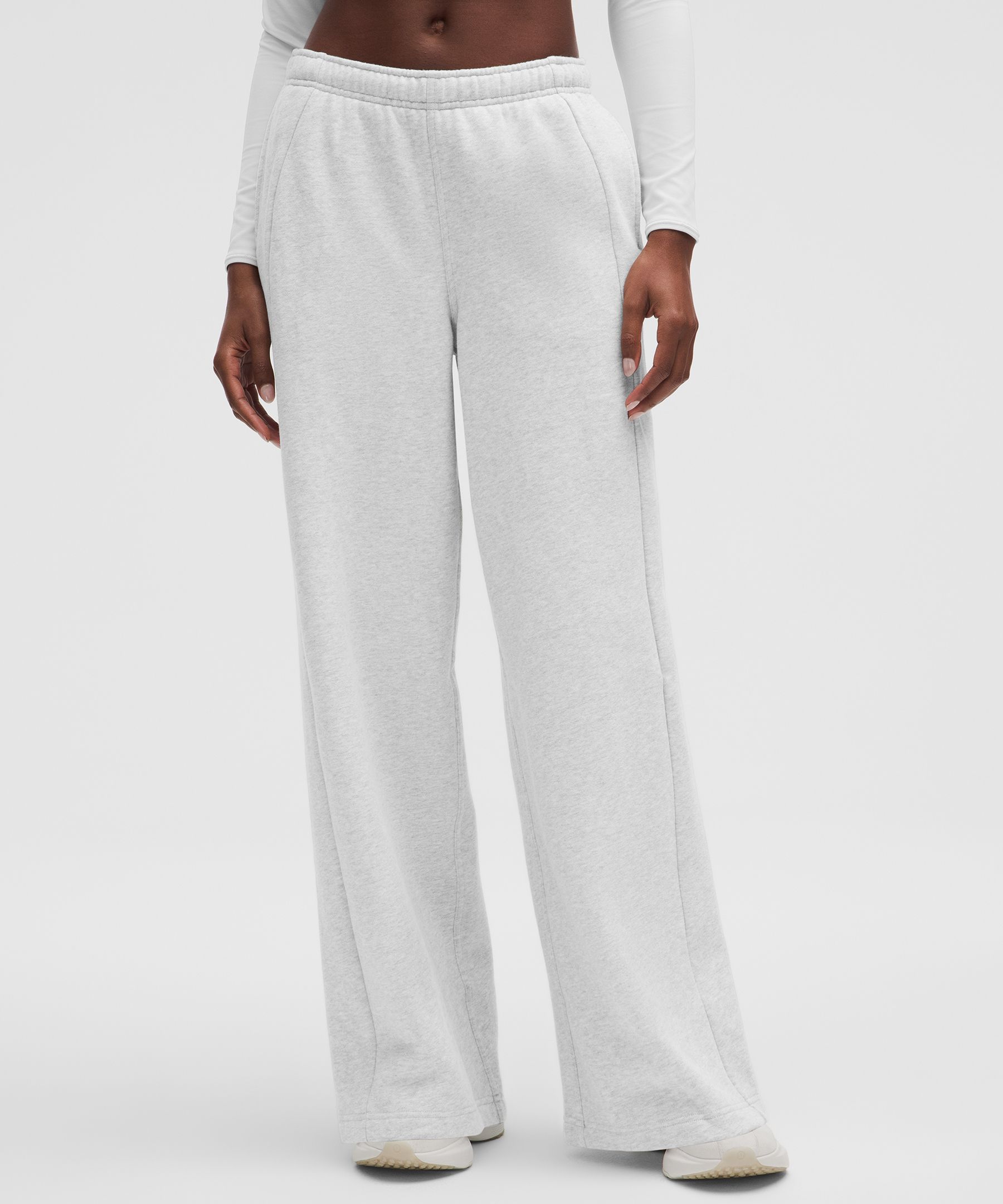 Scuba Mid-Rise Wide-Leg Pant *Short