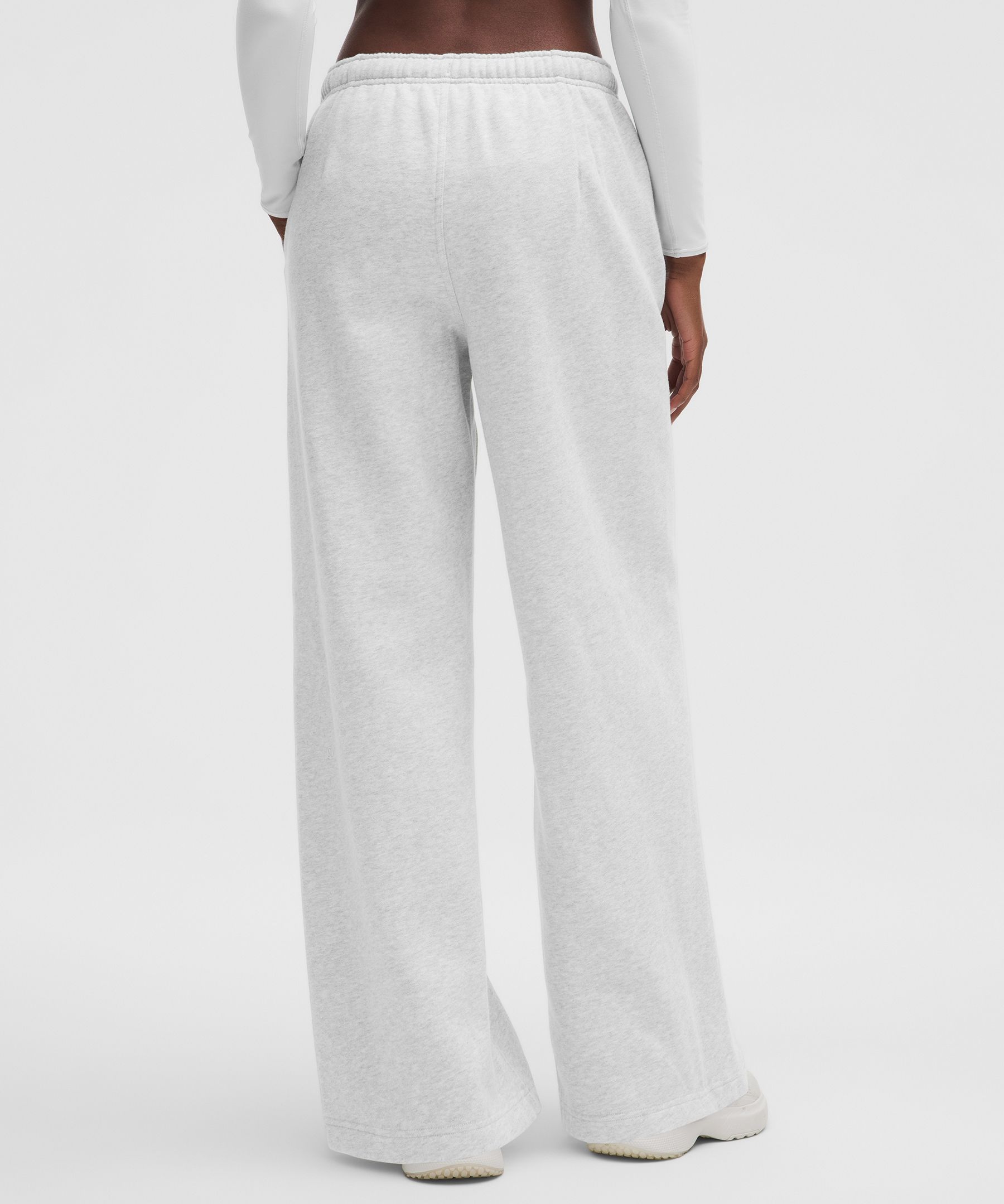 Scuba Mid-Rise Wide-Leg Pant *Short