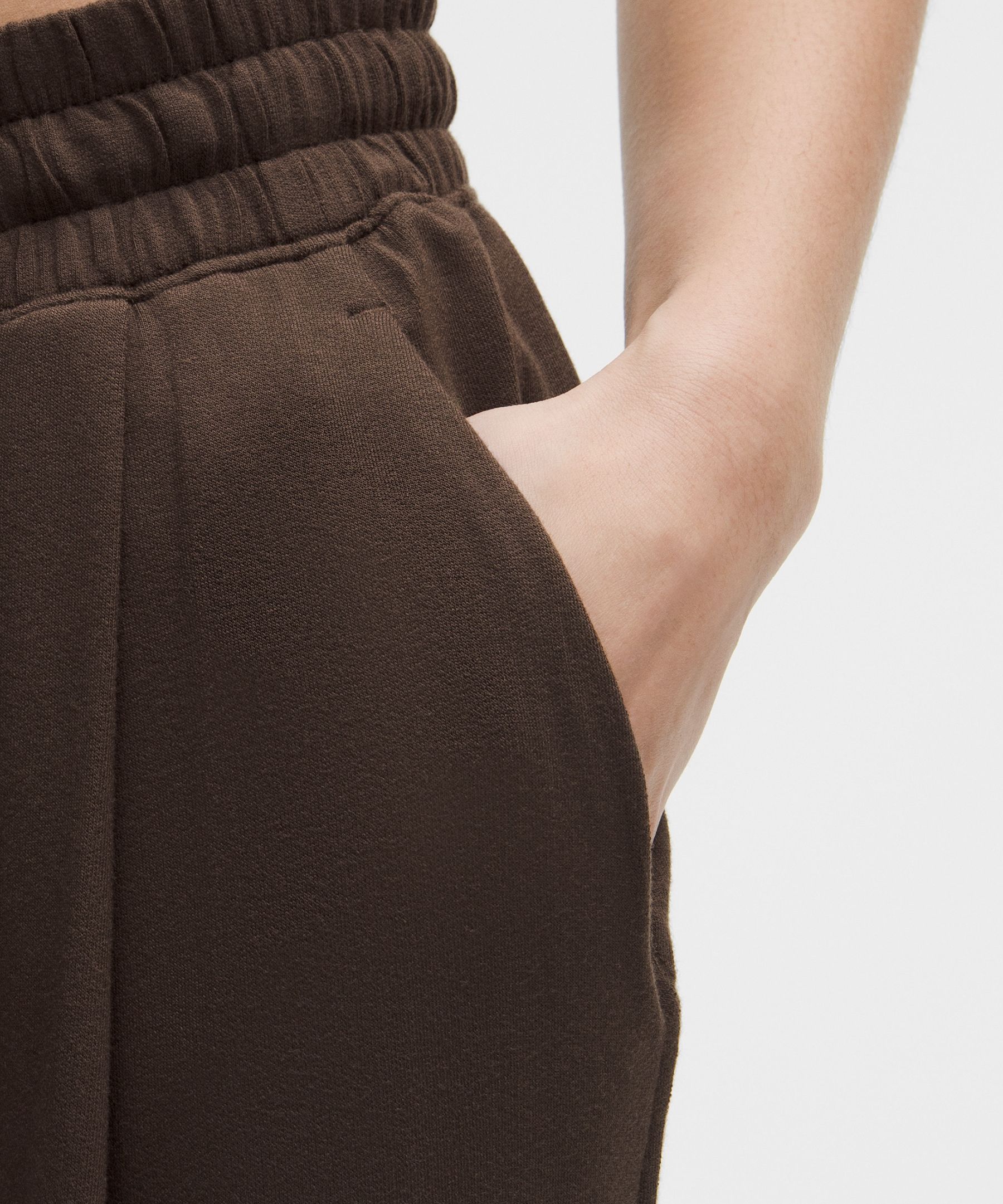 BeCalm High-Rise Pleated Extra-Wide Leg Pants *Asia Fit