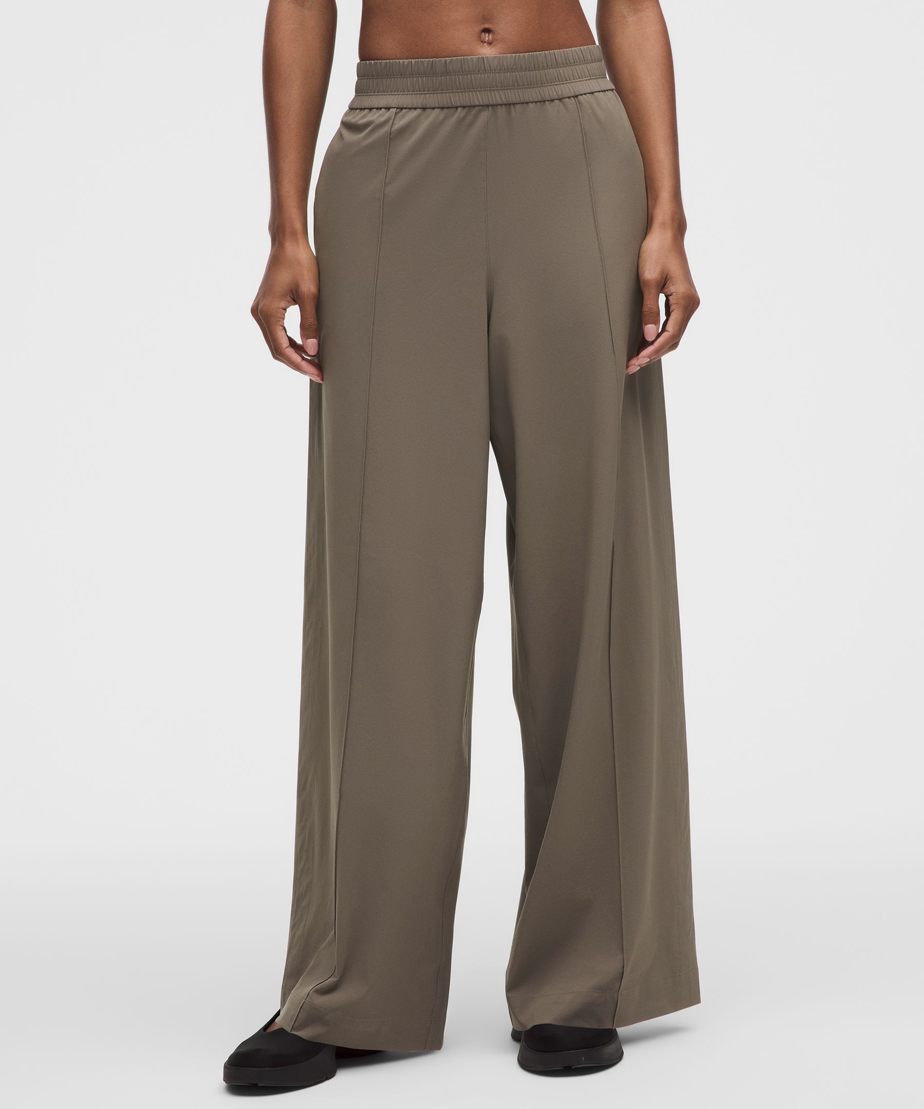 Breezily Mid-Rise Pant