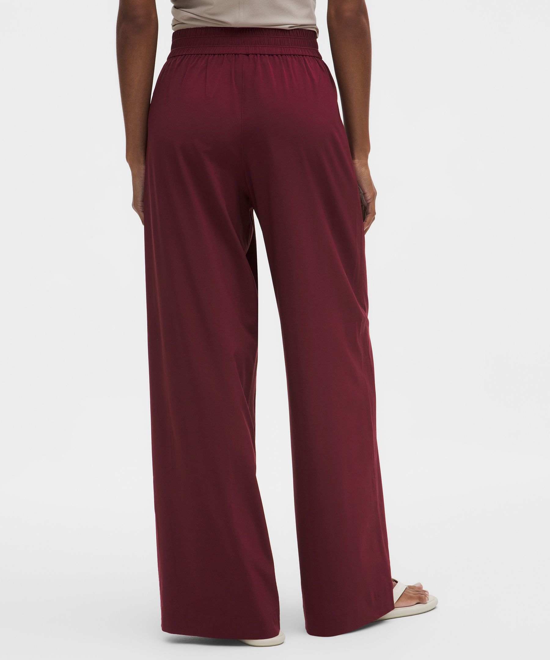 Breezily Mid-Rise Pant *Short