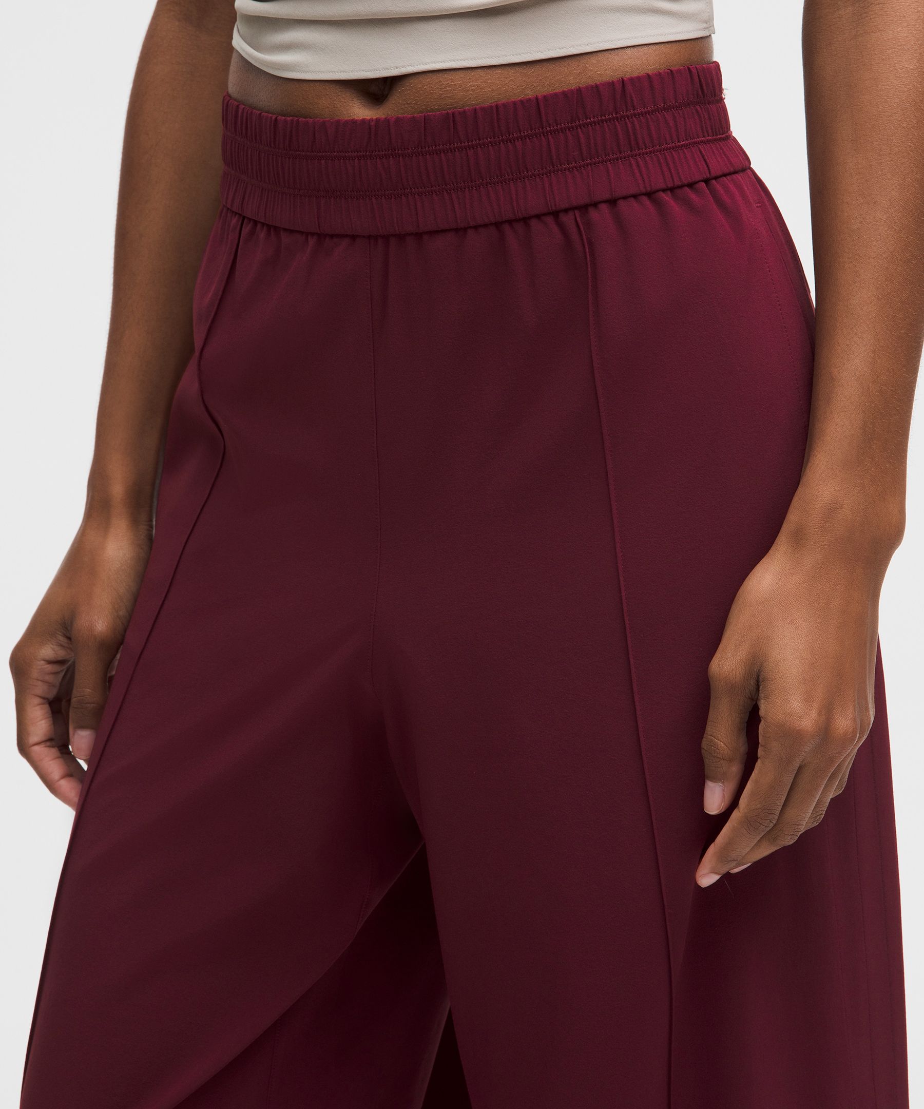 Breezily Mid-Rise Pant *Short