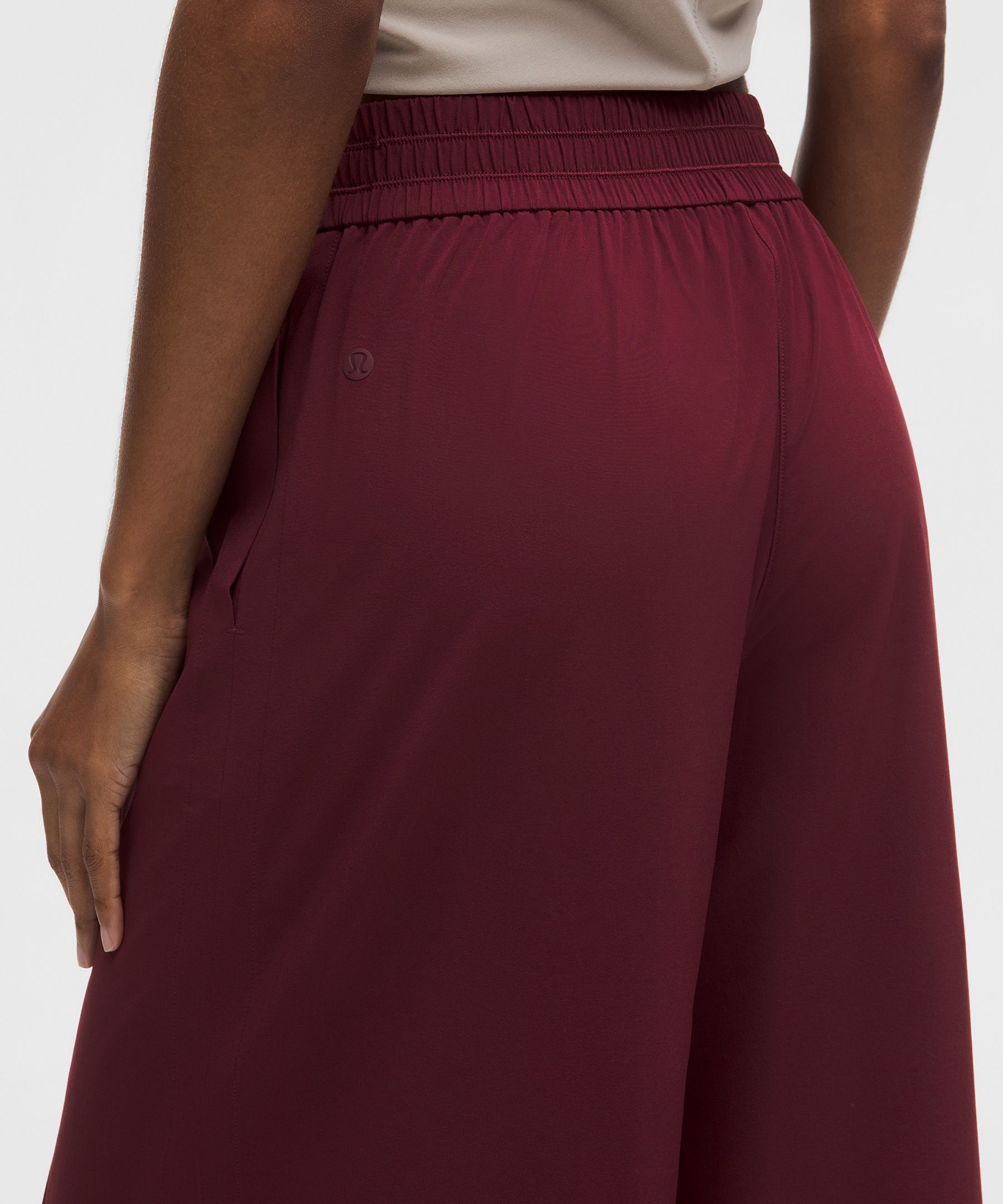 Breezily Mid-Rise Pant *Short