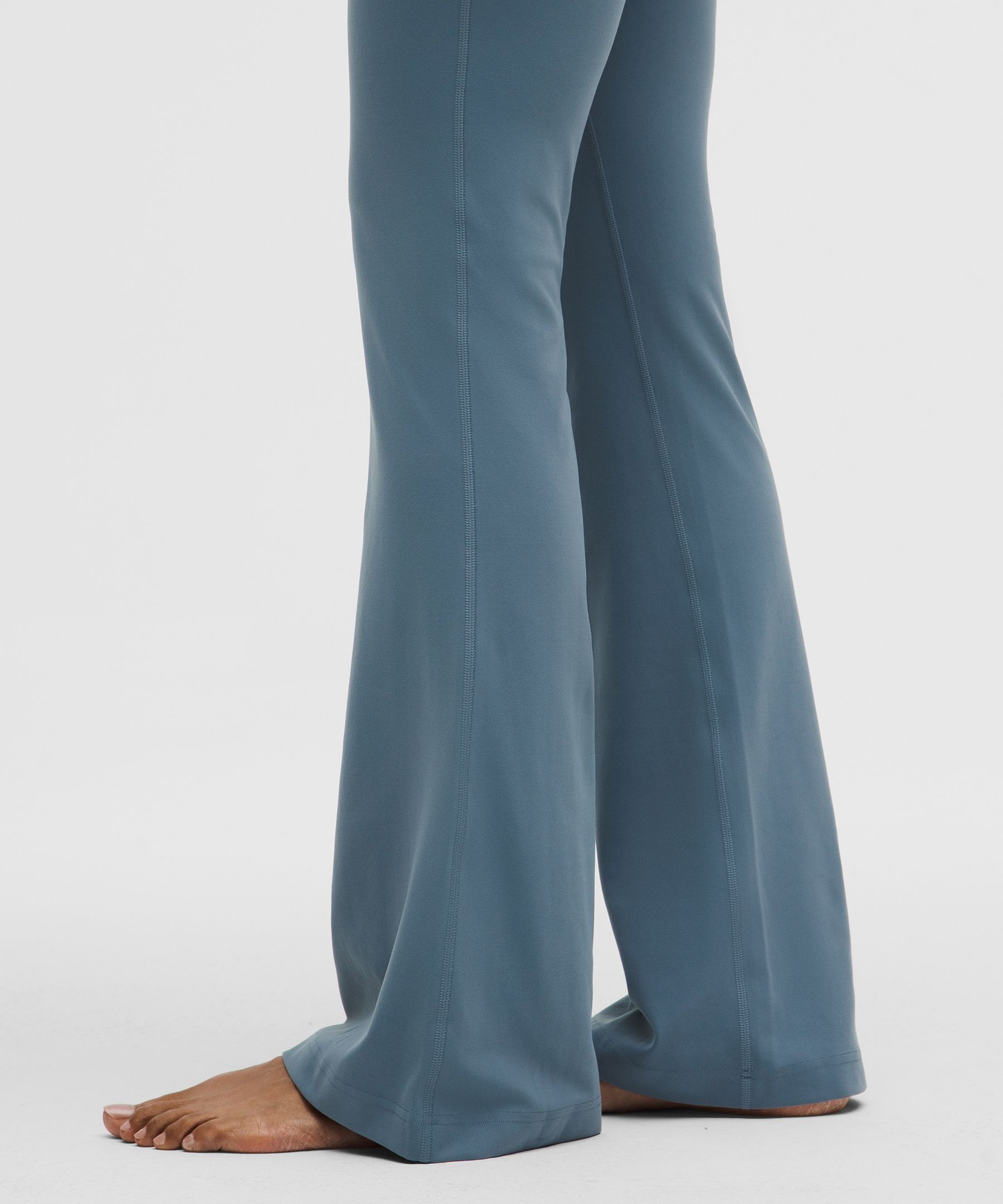 Groove Nulu High-Rise Flared Pant *Short