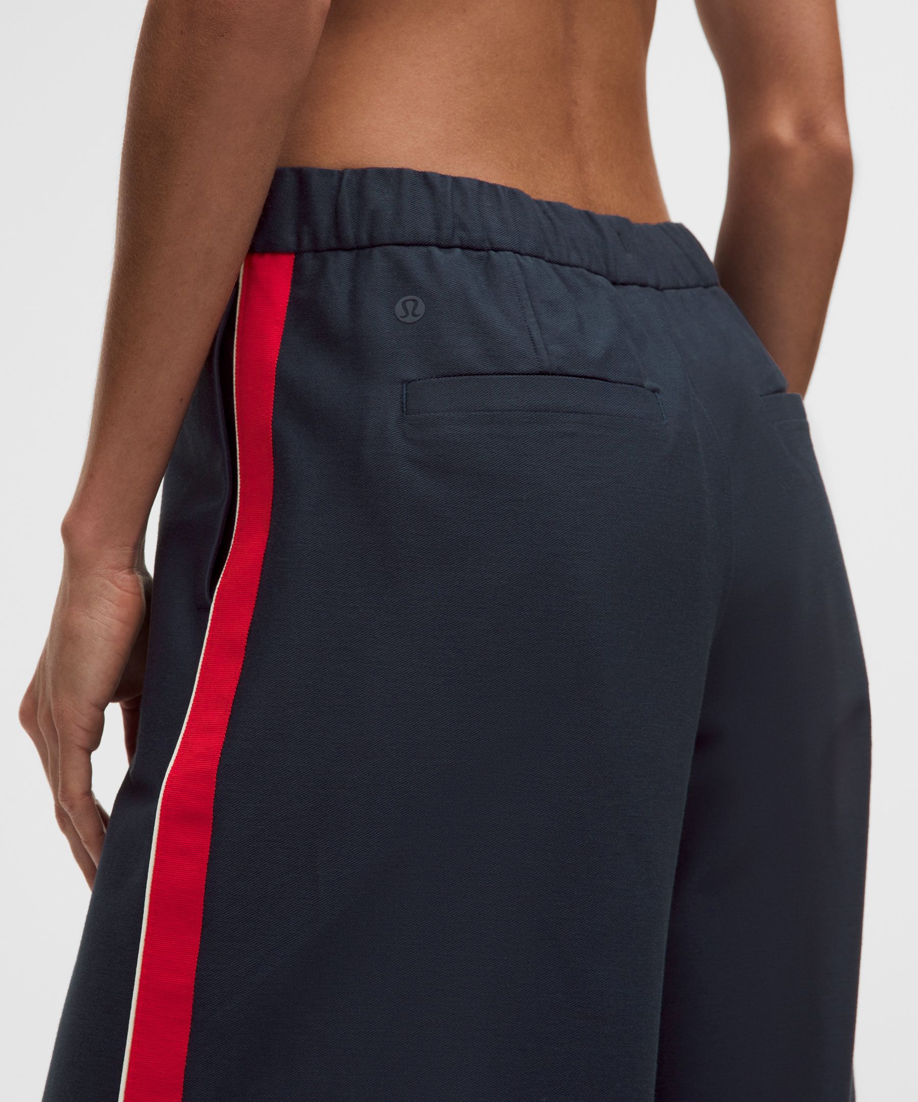 Light Utilitech Twill Mid-Rise Wide-Leg Trouser