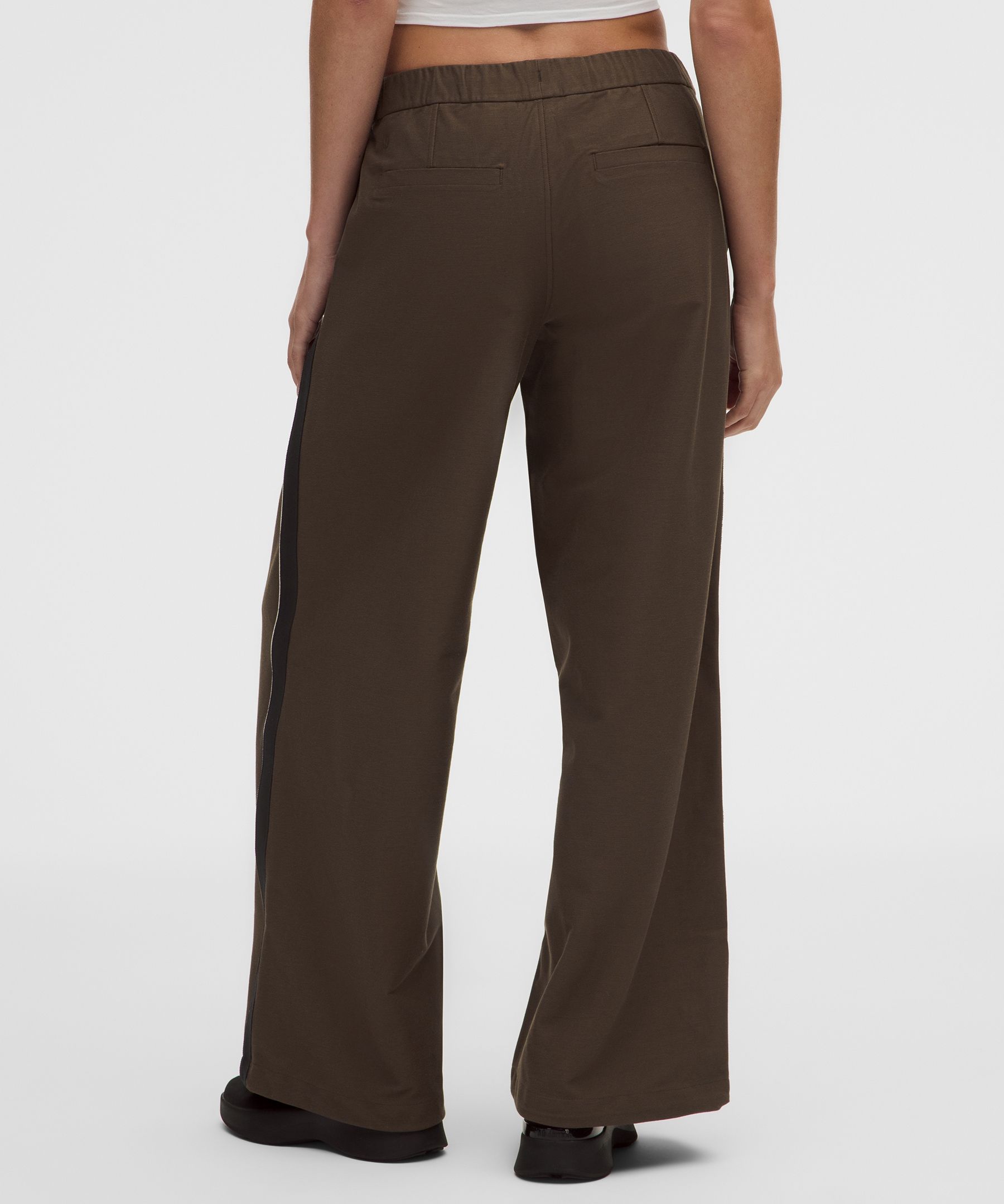 Light Utilitech Twill Mid-Rise Wide-Leg Trouser