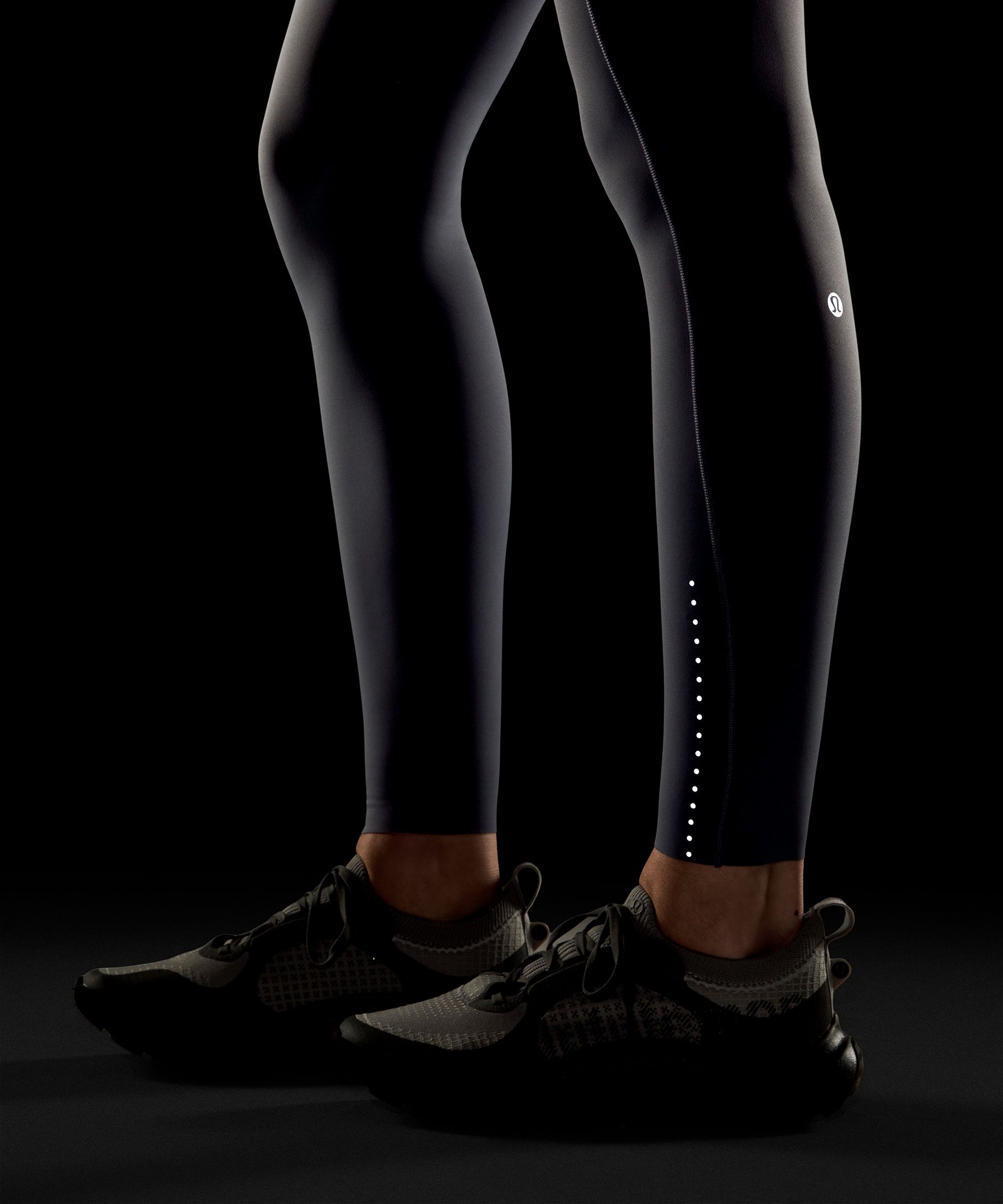 Leggings de talle alto Fast and Free con 6 bolsillos, 71&nbsp;cm *Dise&ntilde;o renovado