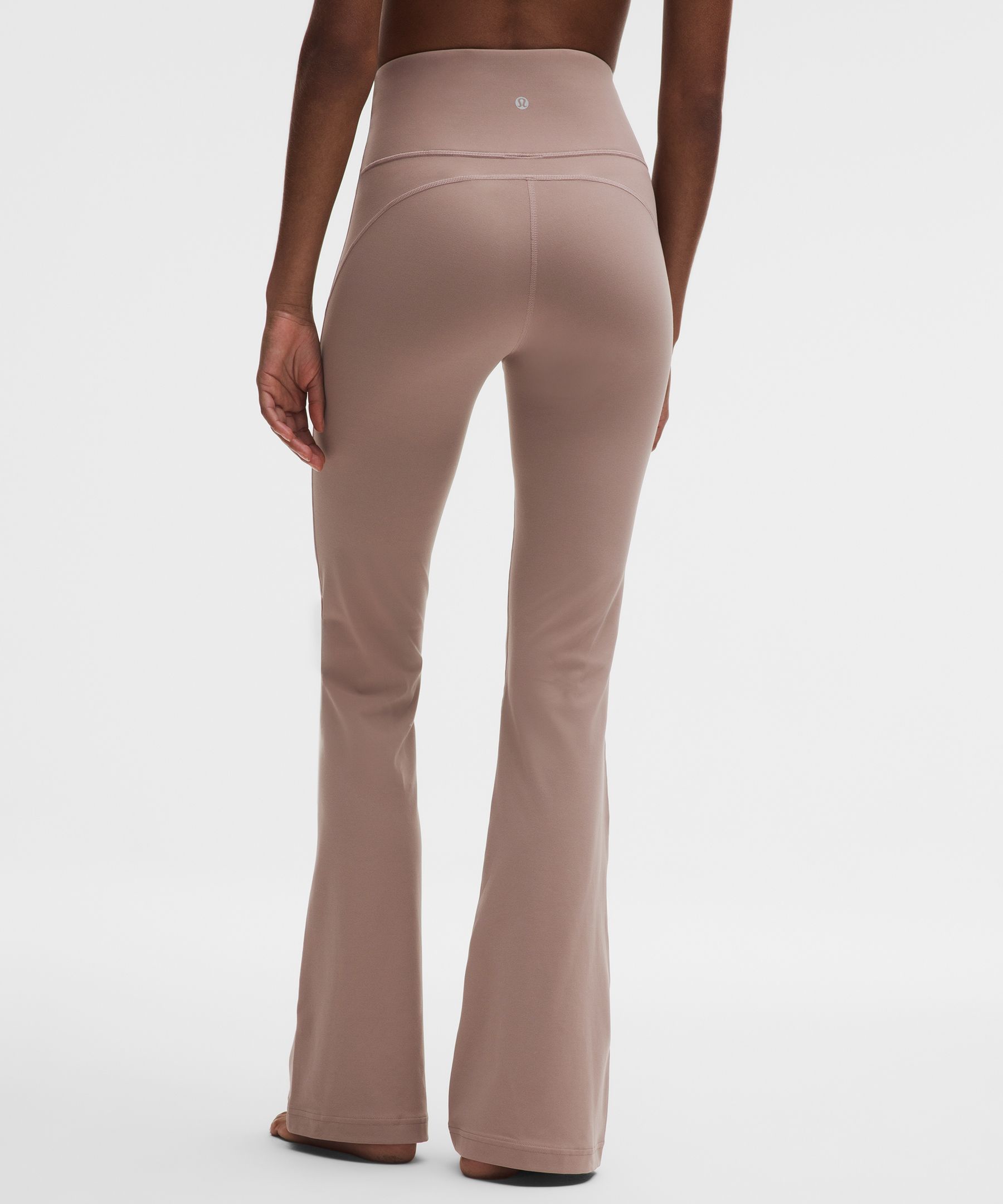 ルルレモGroove スーパーハイライズ フレアパンツ Nulu レギュラー ルルレモGroove スーパーハイライズ フレアパンツ Nulu レギュラー