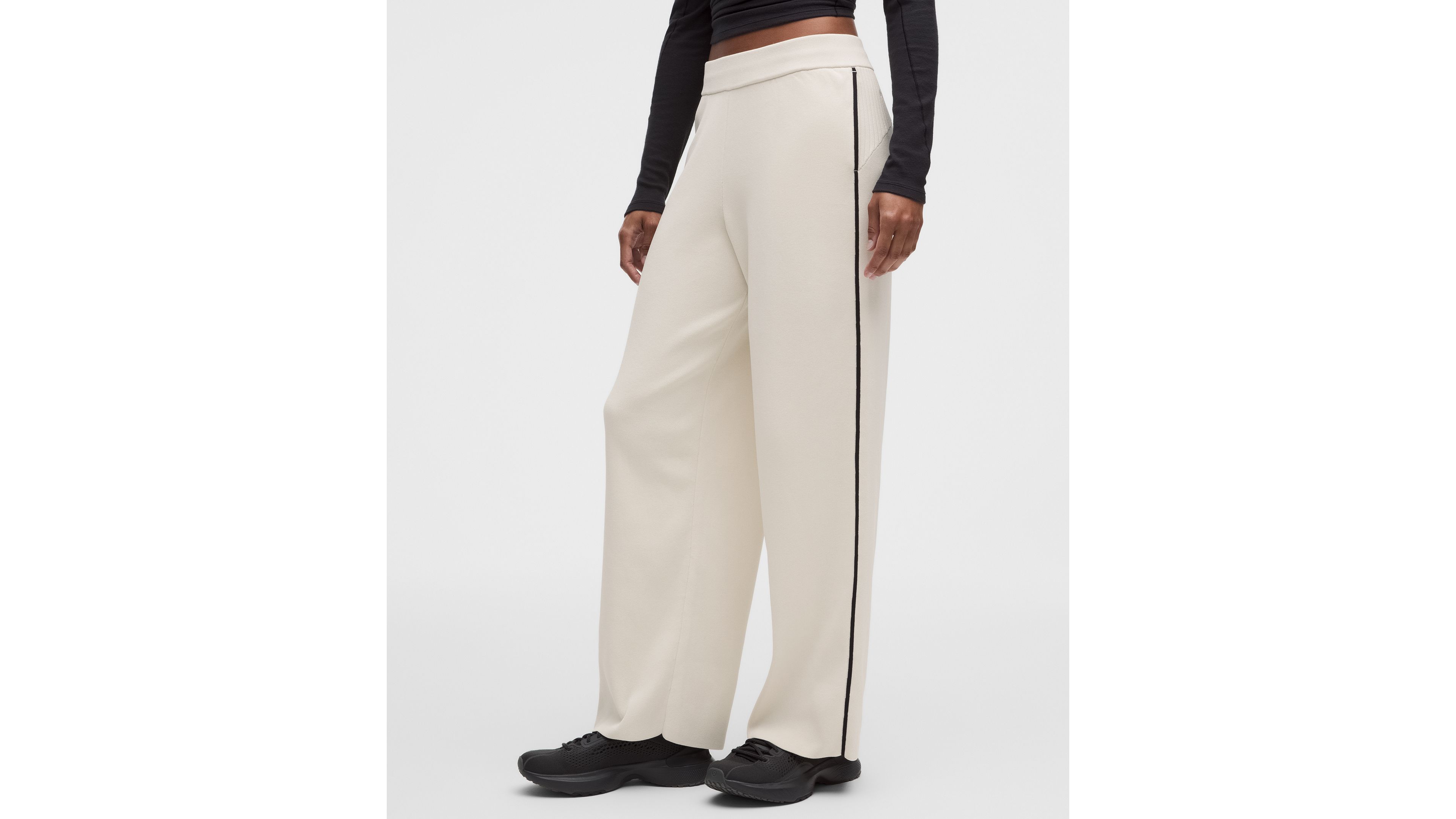 Soft Knit Mid-Rise Pant