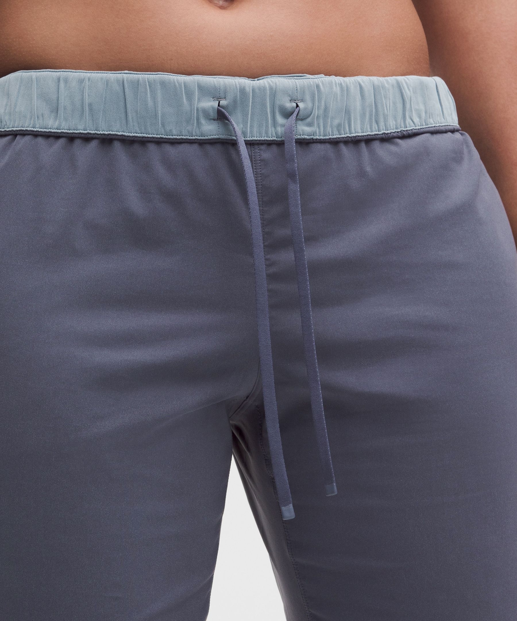 Pantal&oacute;n de ch&aacute;ndal de talle medio Two-Toned para correr