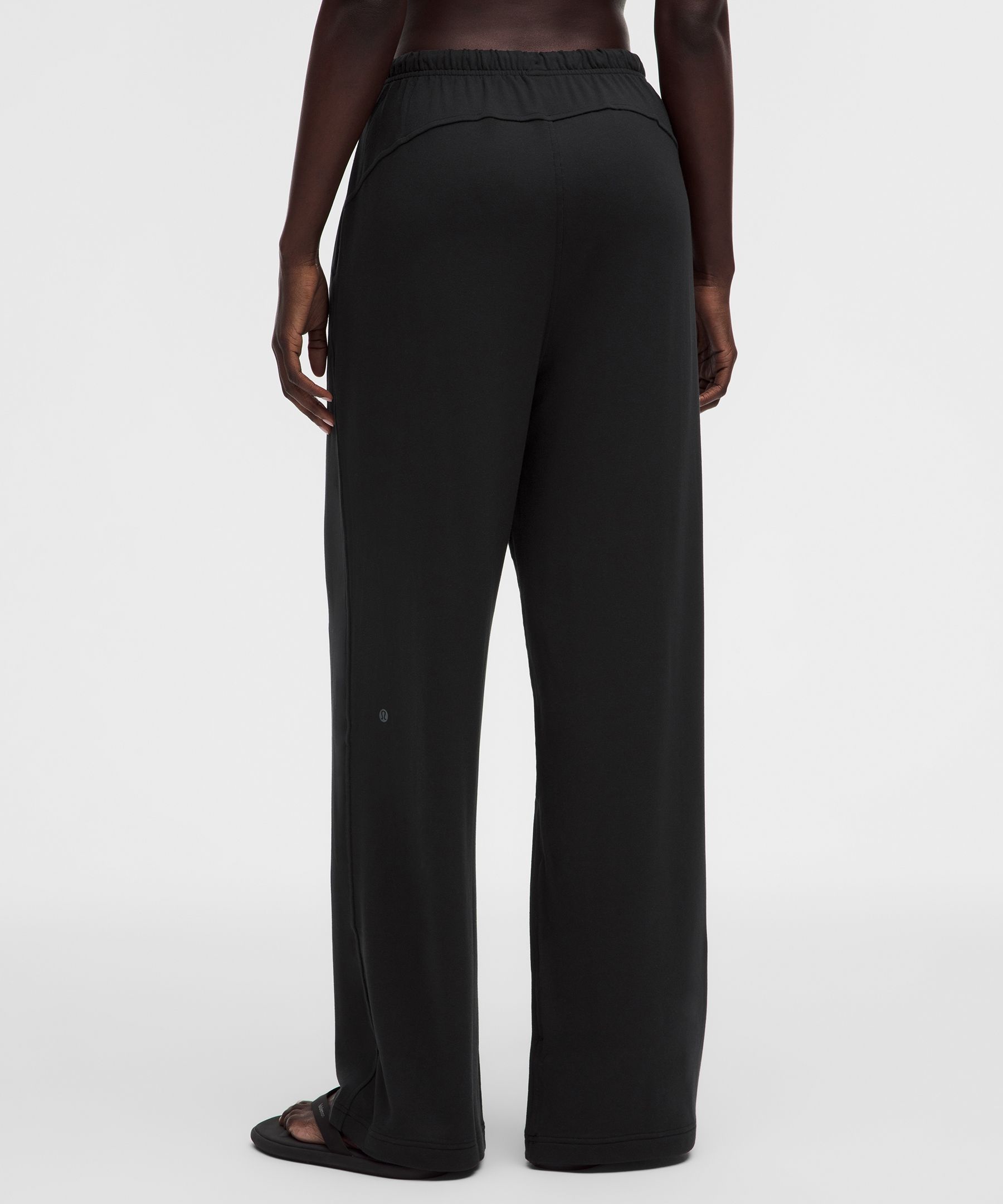 BeCalm Mid-Rise Straight-Leg Pant