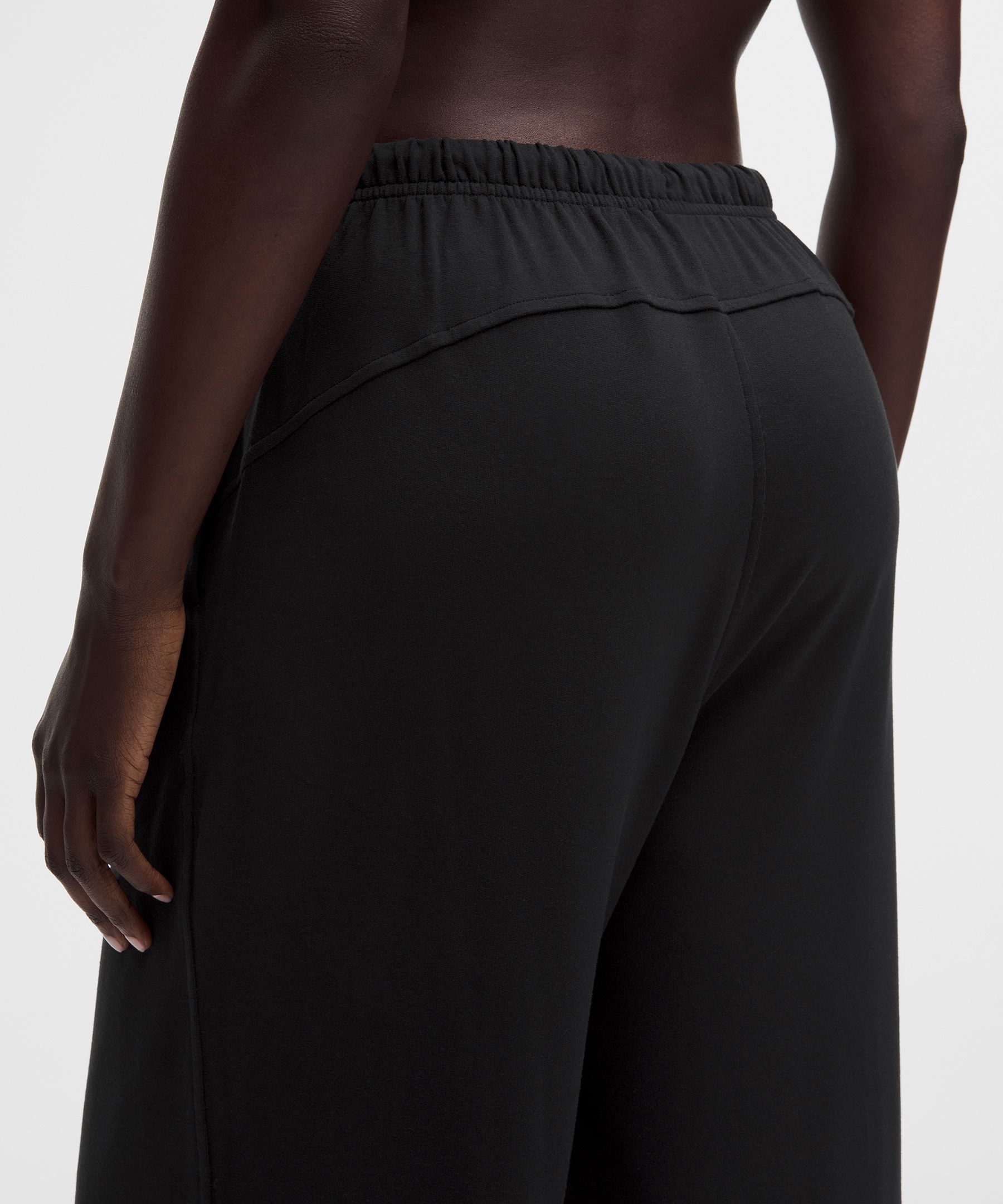 BeCalm Mid-Rise Straight-Leg Pant