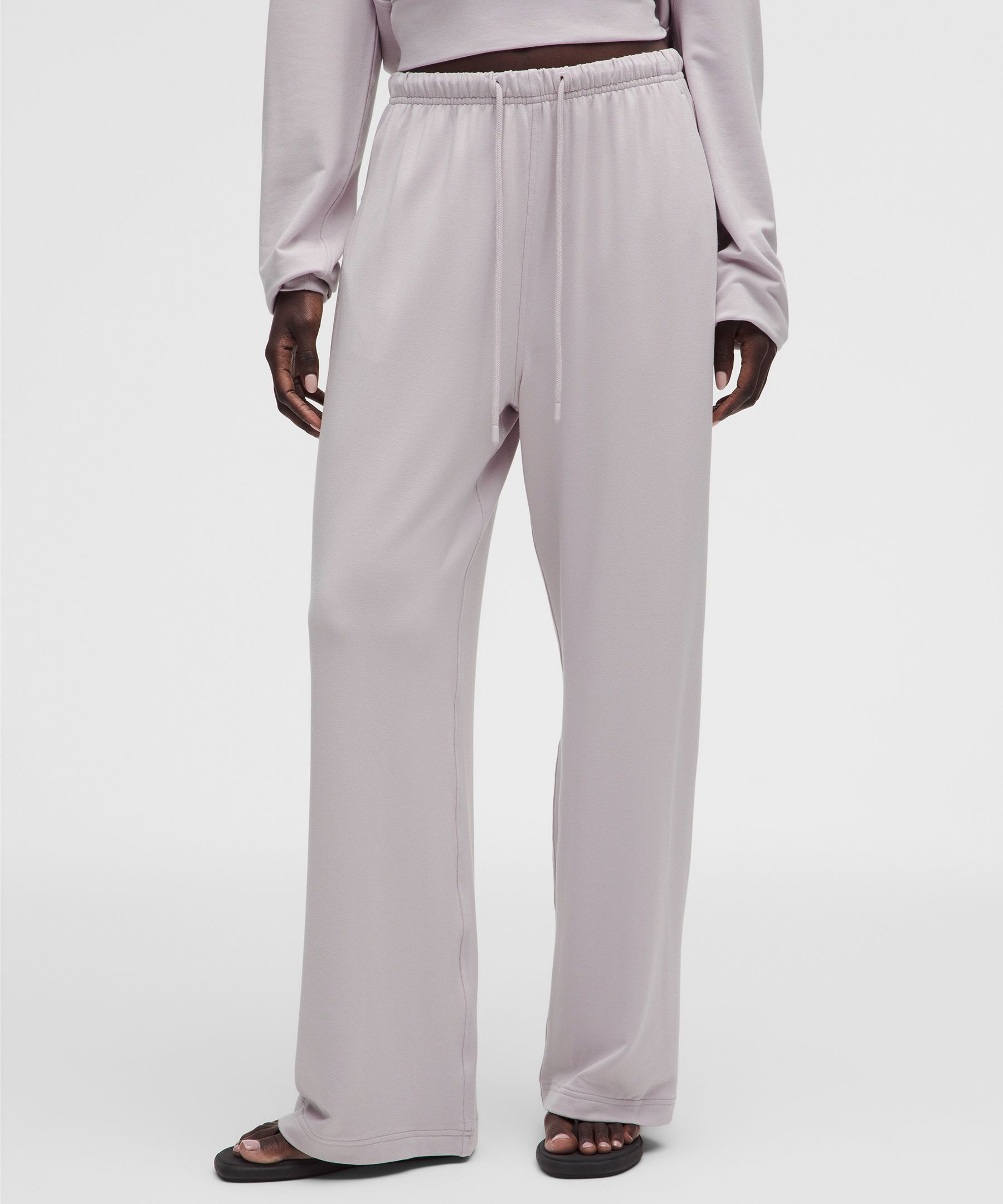 BeCalm Mid-Rise Straight-Leg Pant