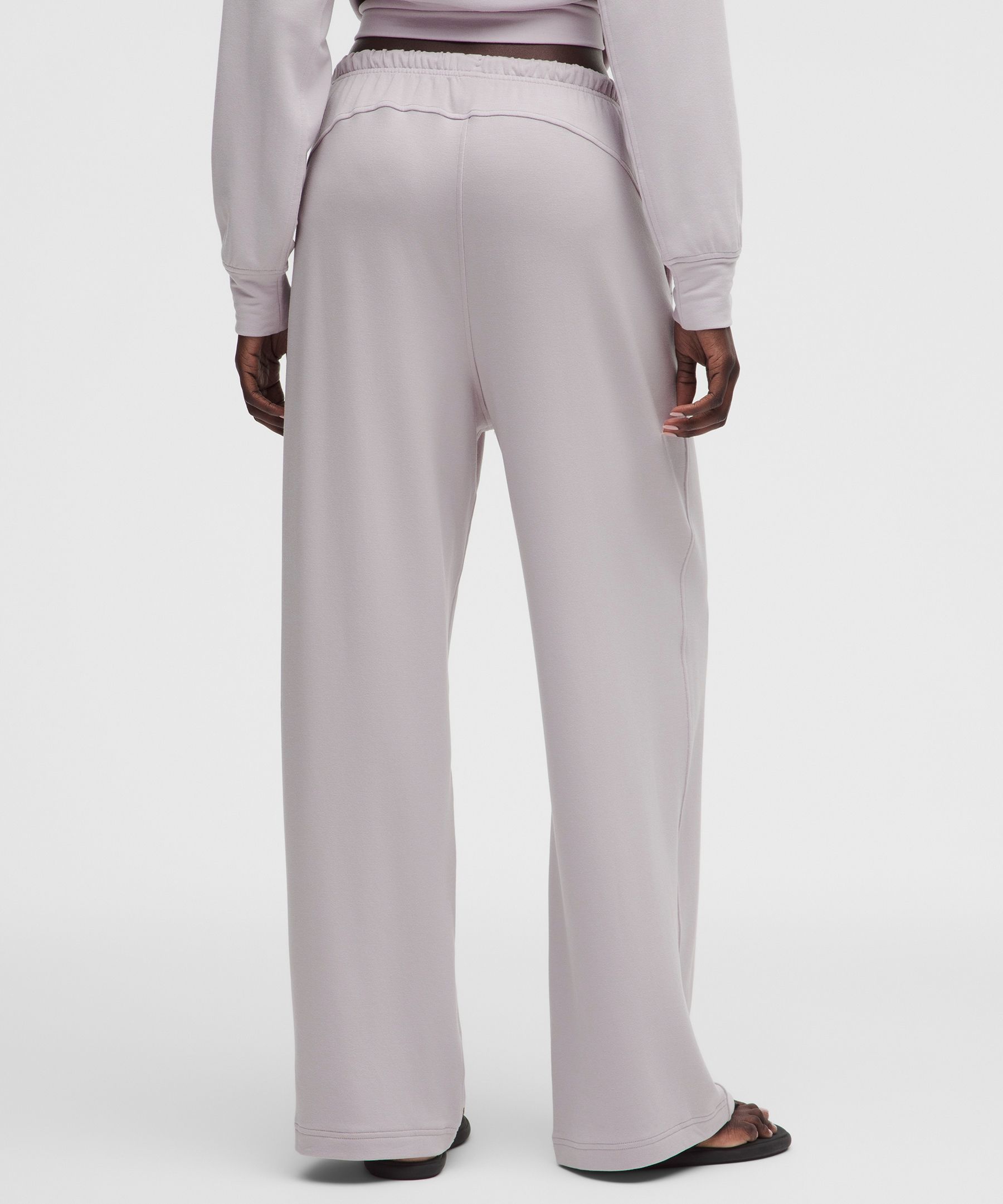 BeCalm Mid-Rise Straight-Leg Pant